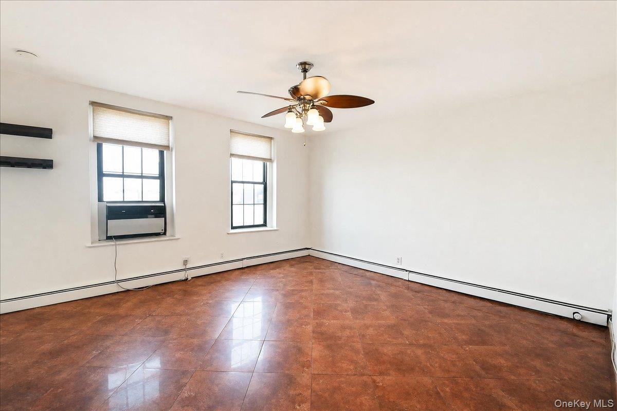 310 Riverside Boulevard 3i Property Photo 7