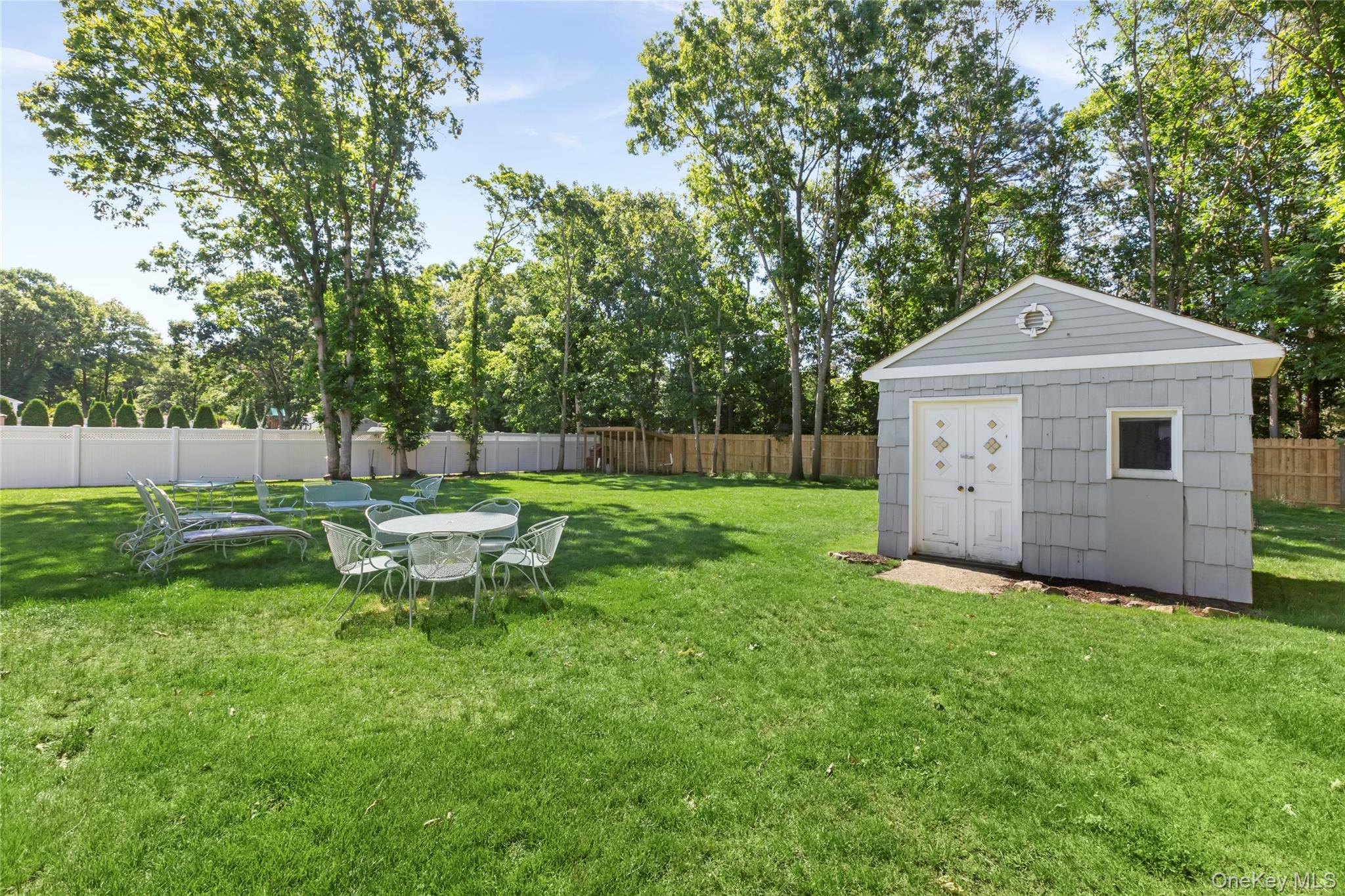 18 Ashford Drive Property Photo 16