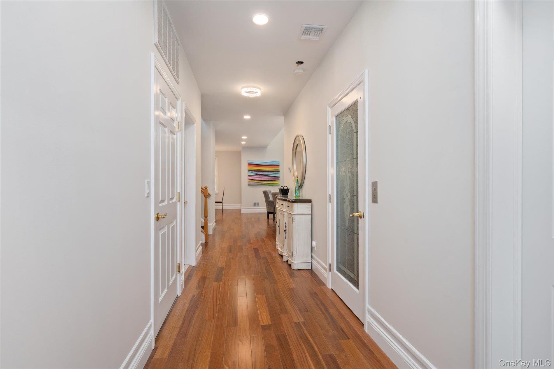 517 Bardini Drive Property Photo 3