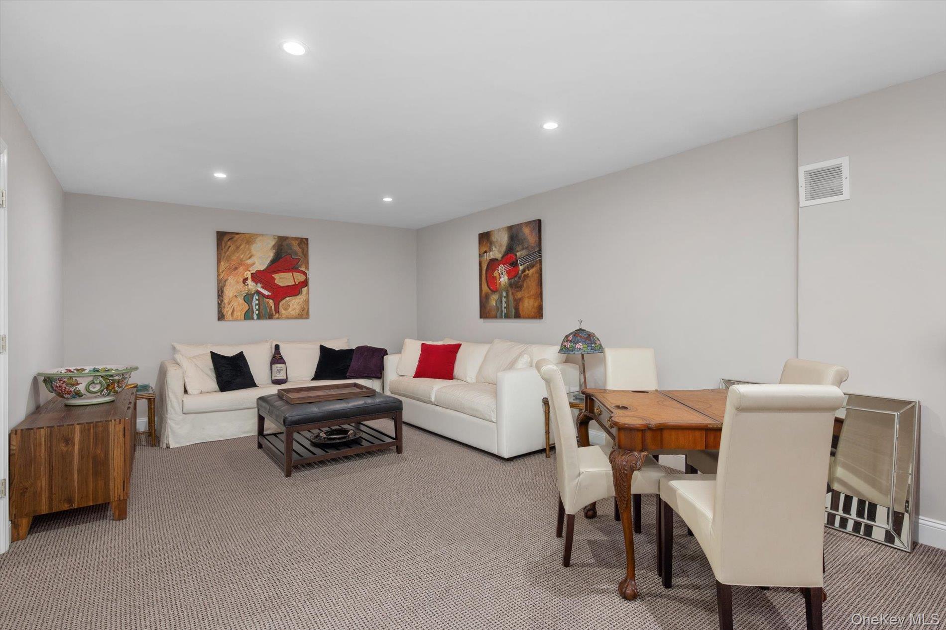 517 Bardini Drive Property Photo 17