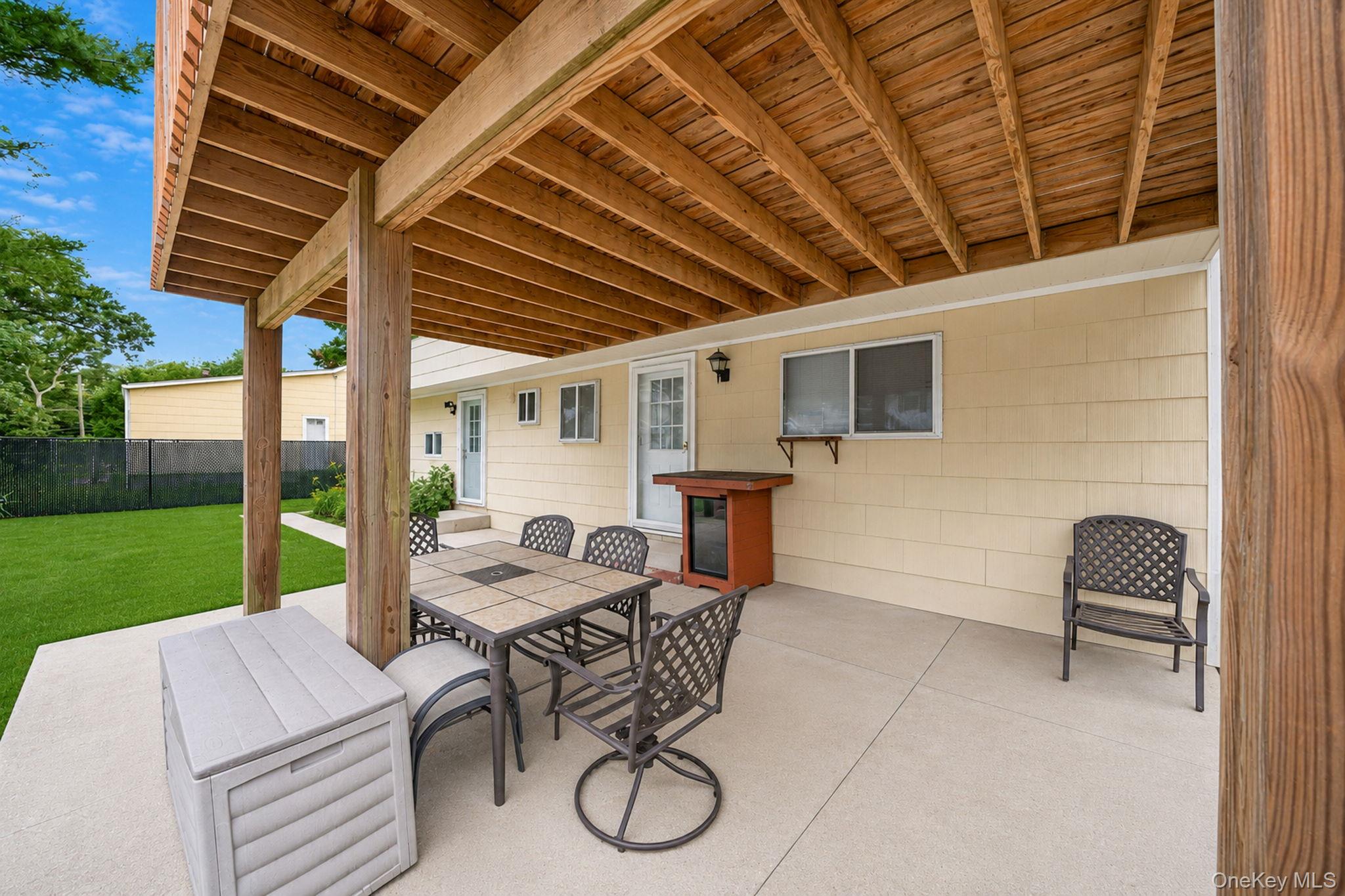 6 Smith Court Property Photo 10