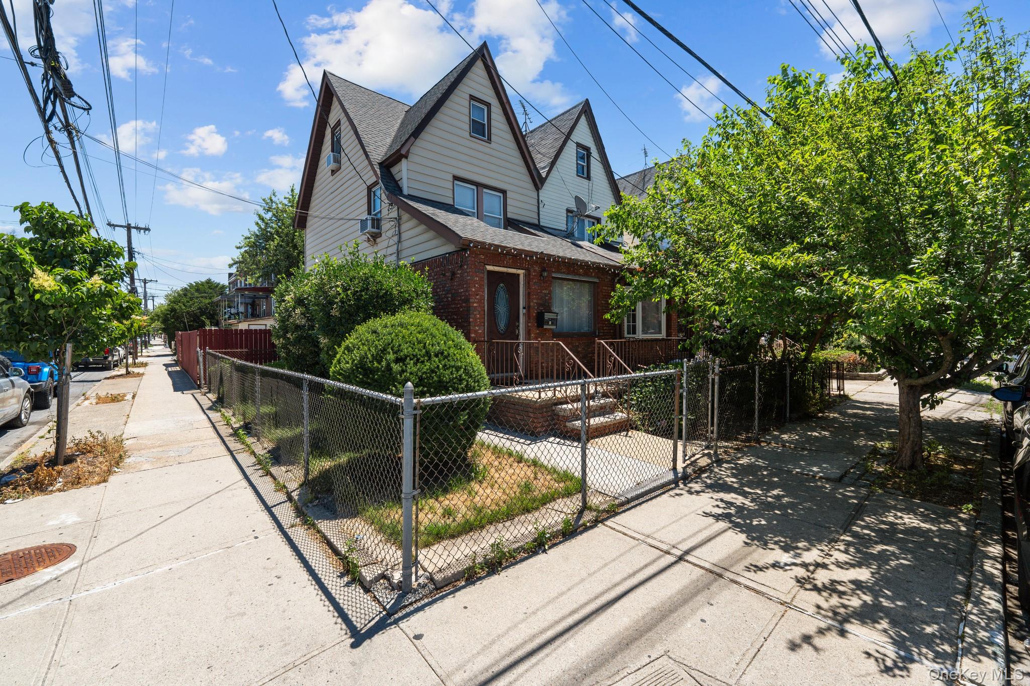 1511 E 51st Street Property Photo 1