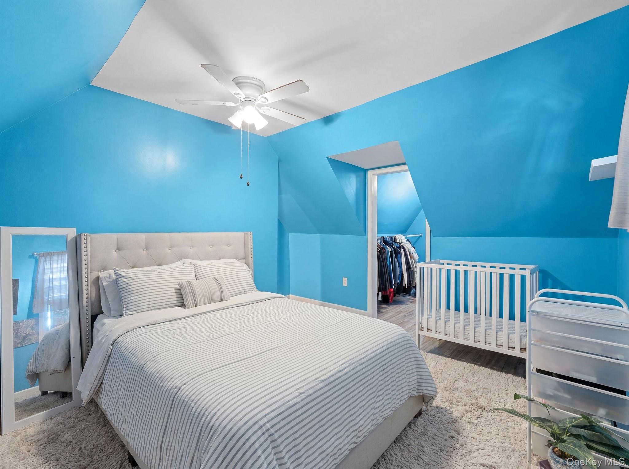 1511 E 51st Street Property Photo 4
