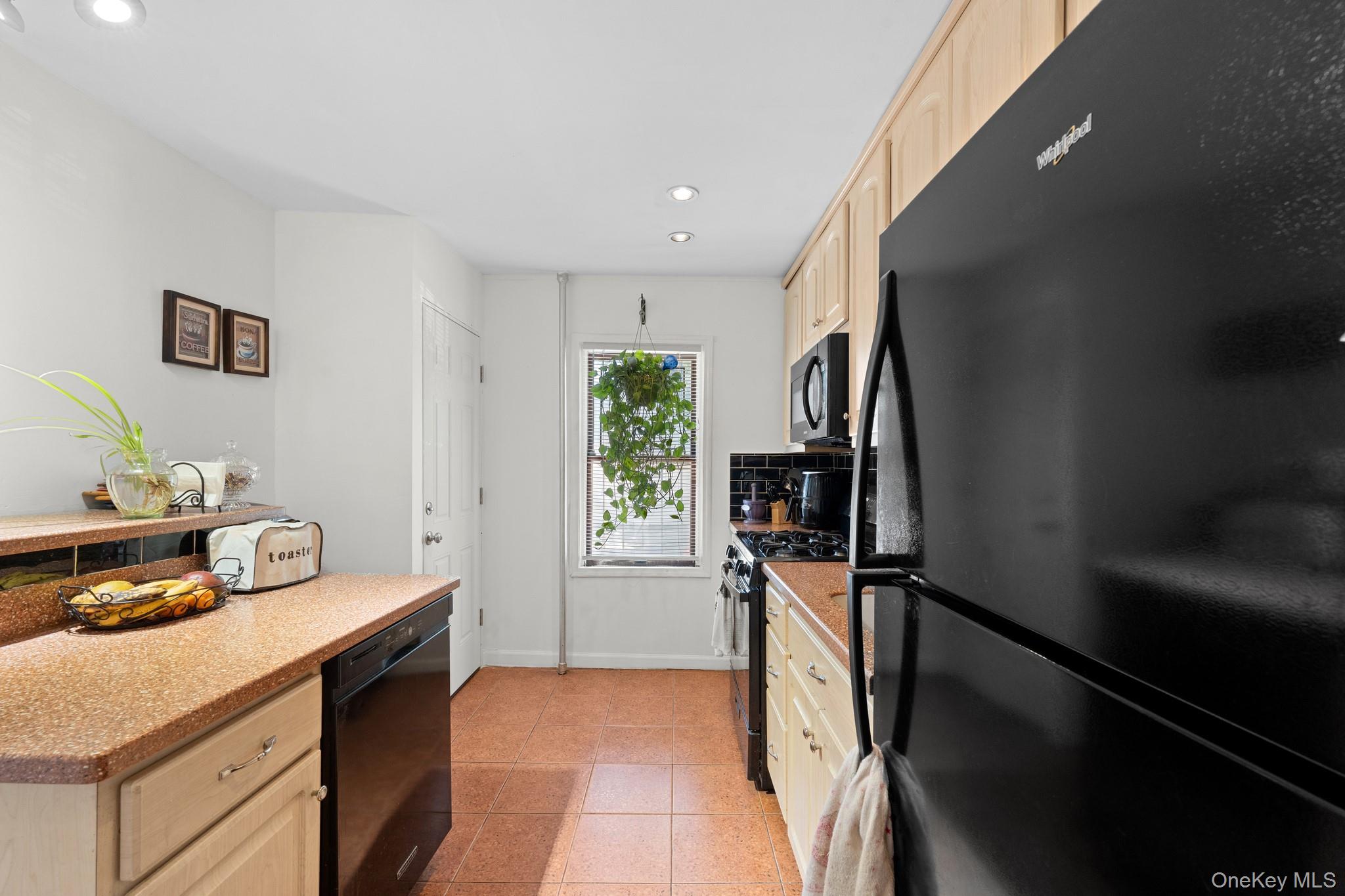 1511 E 51st Street Property Photo 10
