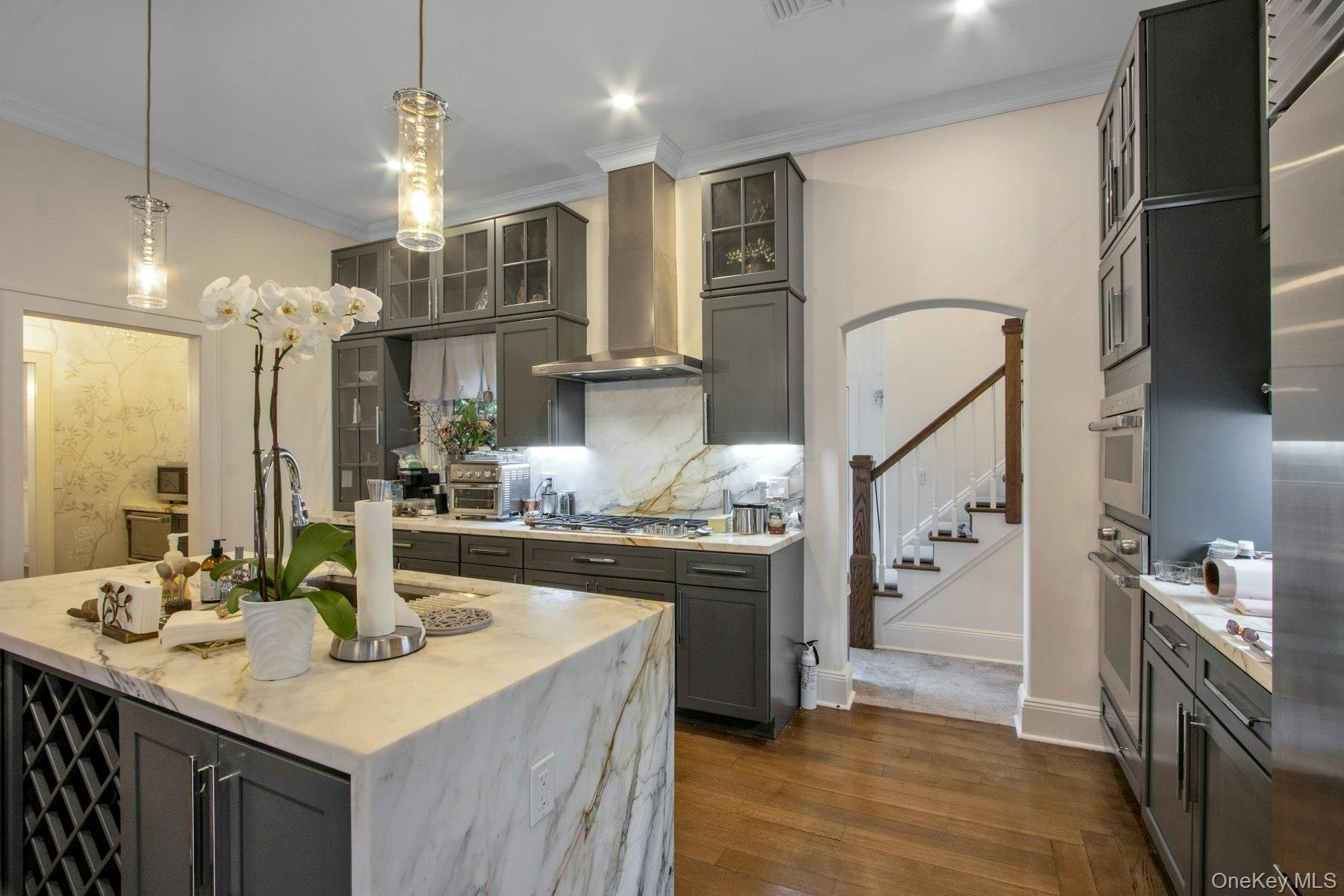 129 Washington Spring Road Property Photo 10