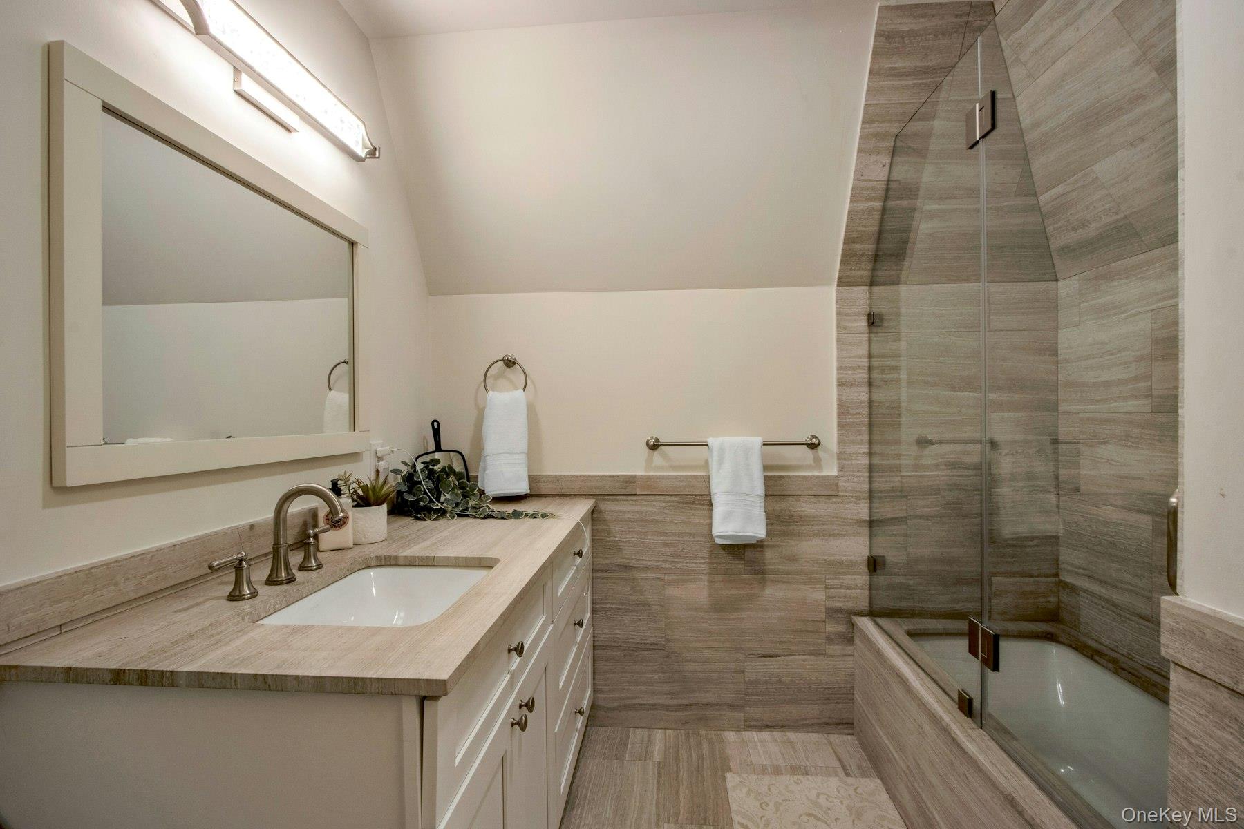 129 Washington Spring Road Property Photo 33