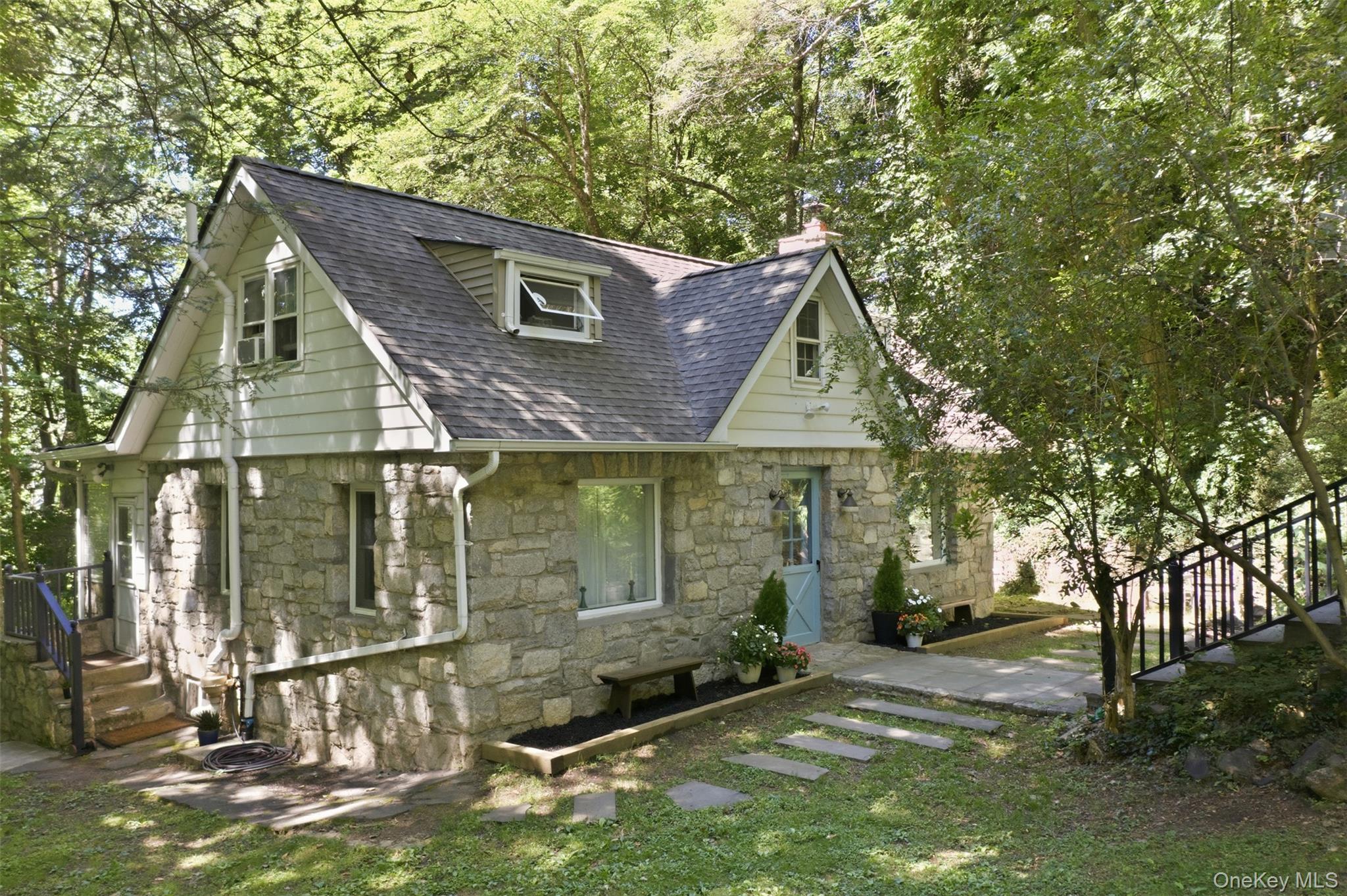 2 Anton Place Property Photo 32