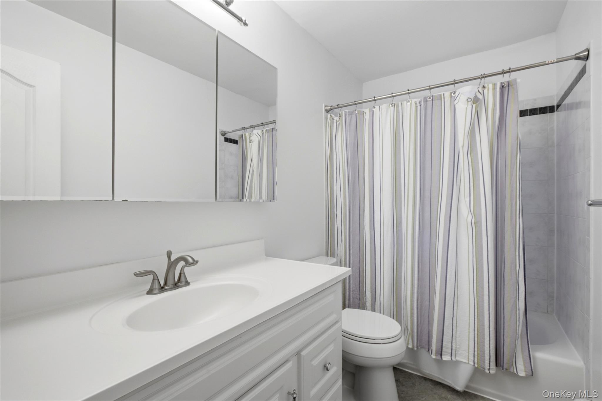 56 Burney Boulevard Property Photo 9