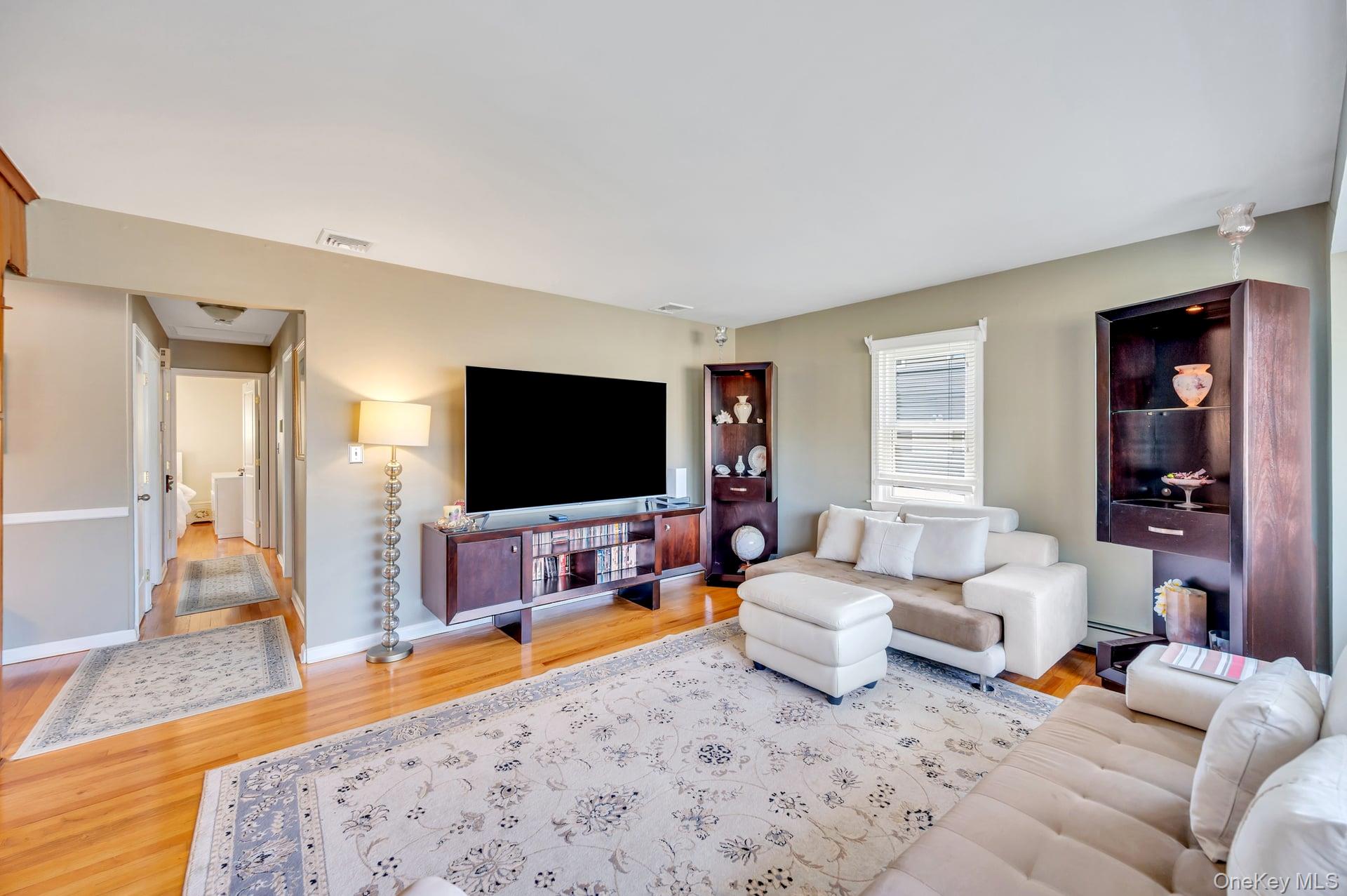 7 Albers Lane Property Photo 8