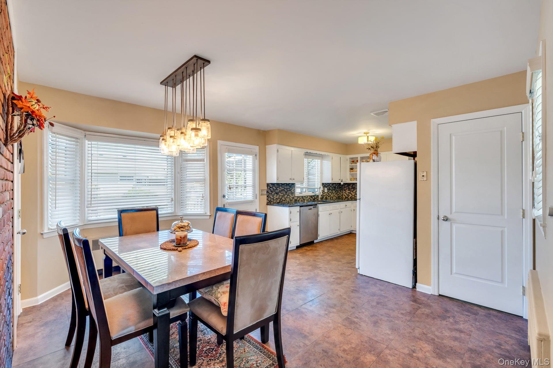 7 Albers Lane Property Photo 11