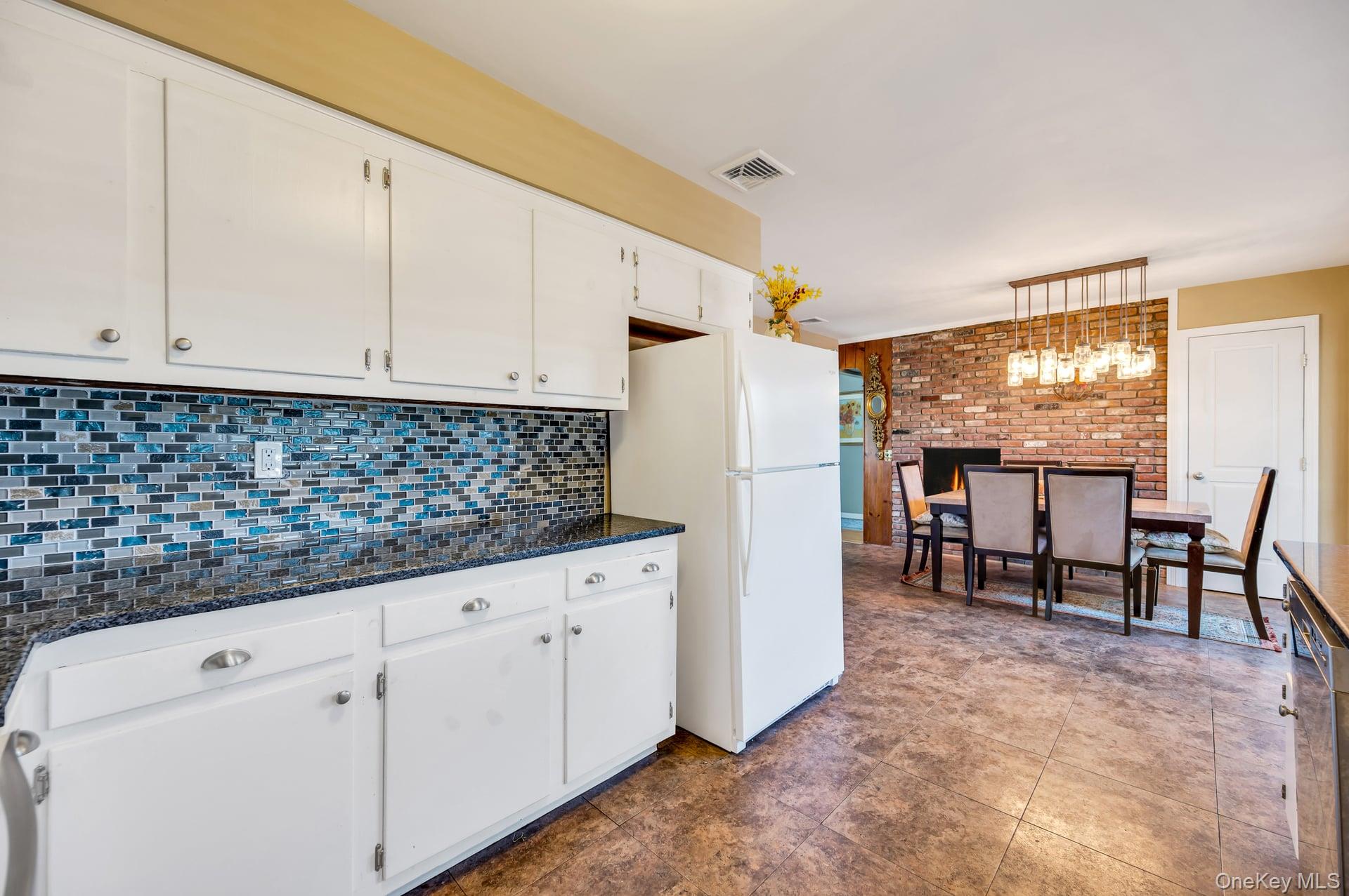 7 Albers Lane Property Photo 17