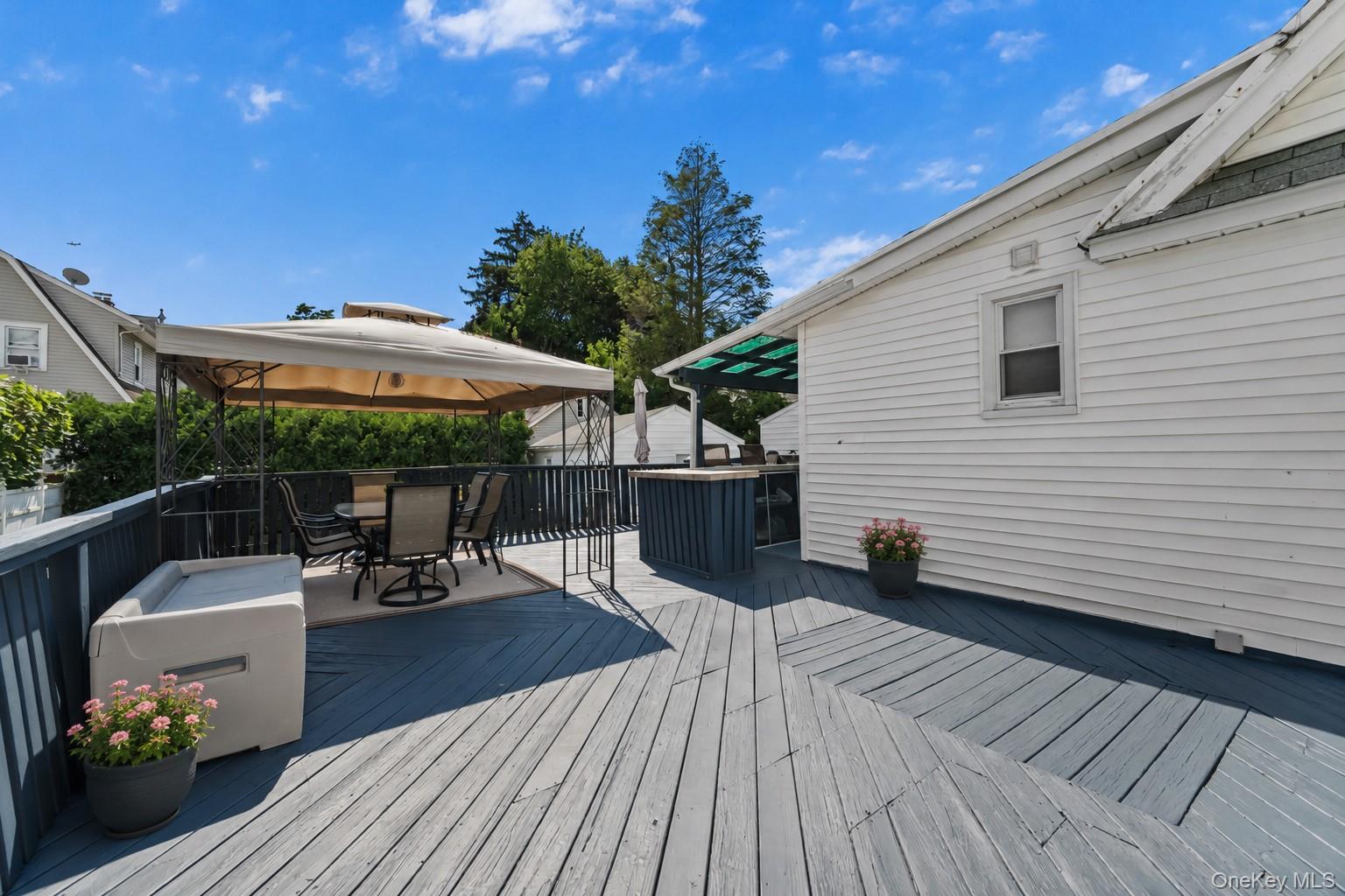 50 Lispenard Avenue Property Photo 22