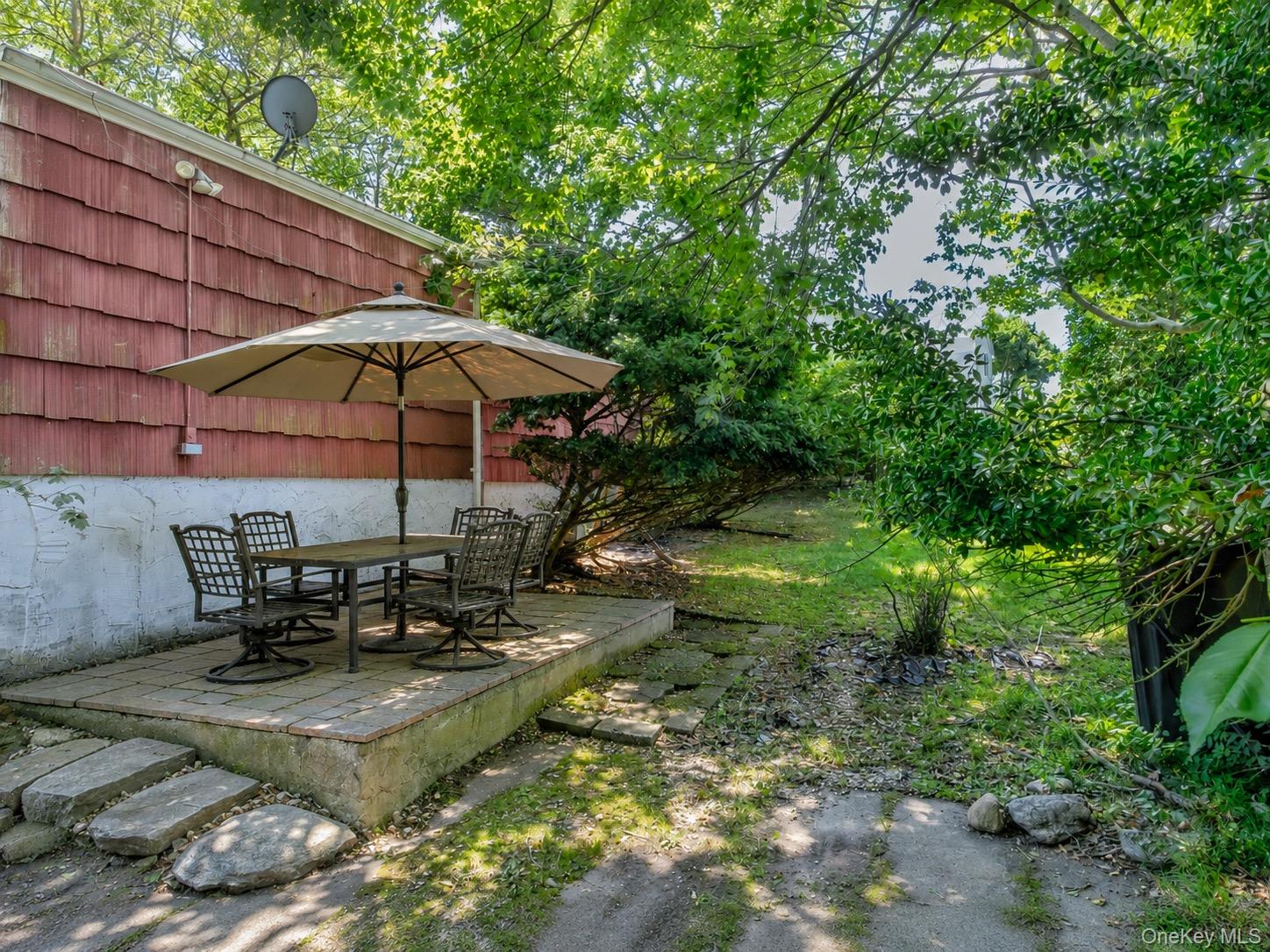 97 Maple Road Property Photo 2