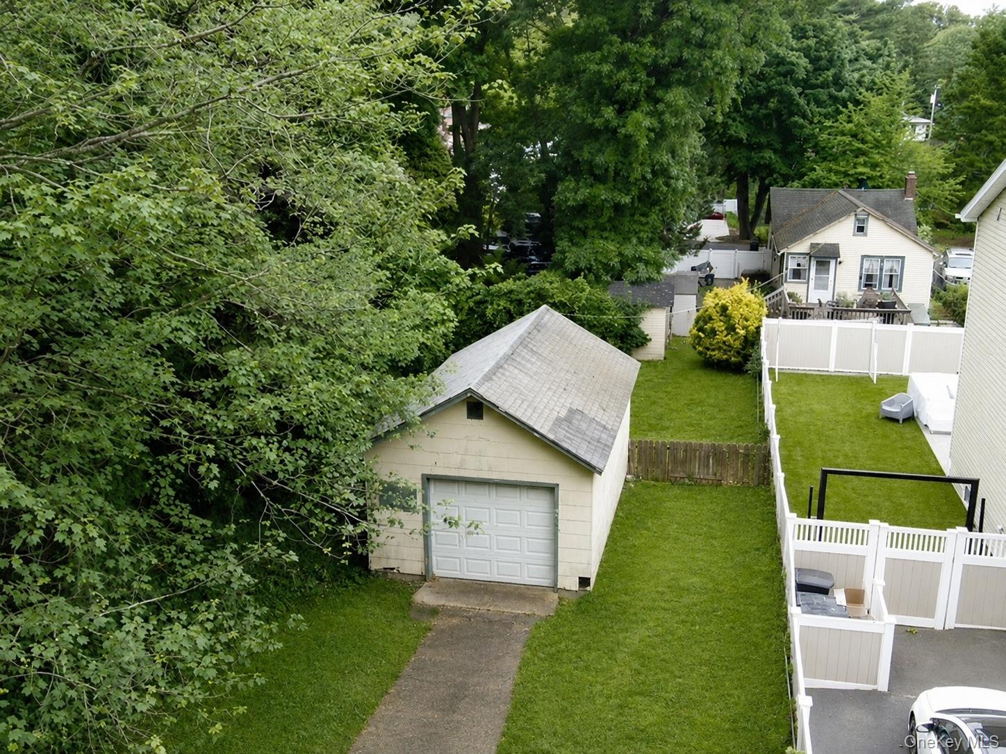 15 Kew Drive Property Photo 5