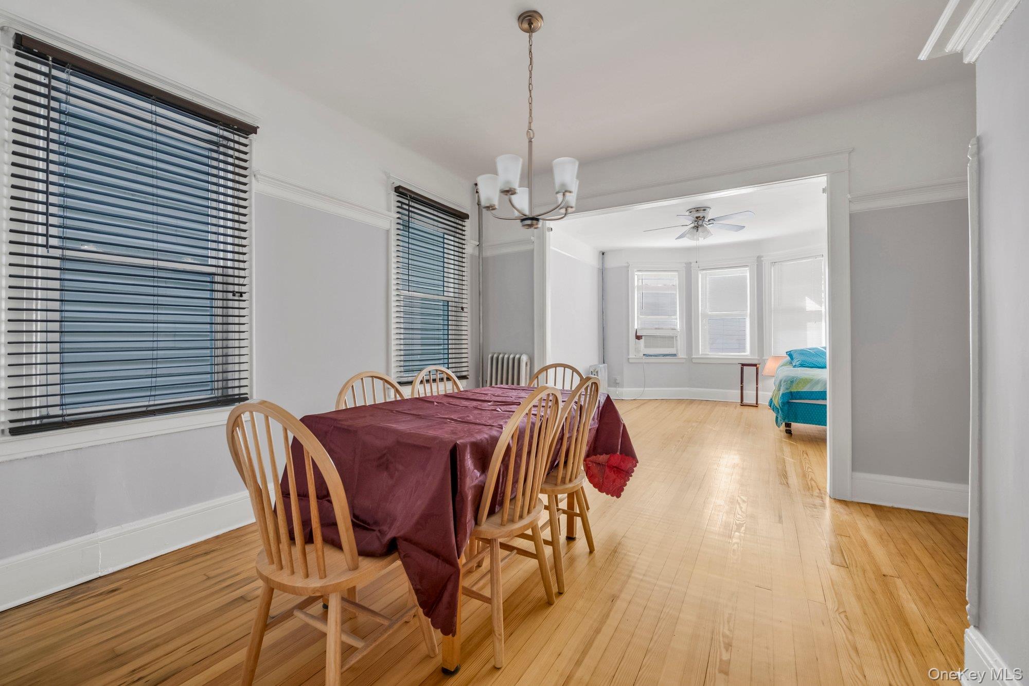2422 St Raymonds Avenue Property Photo 6