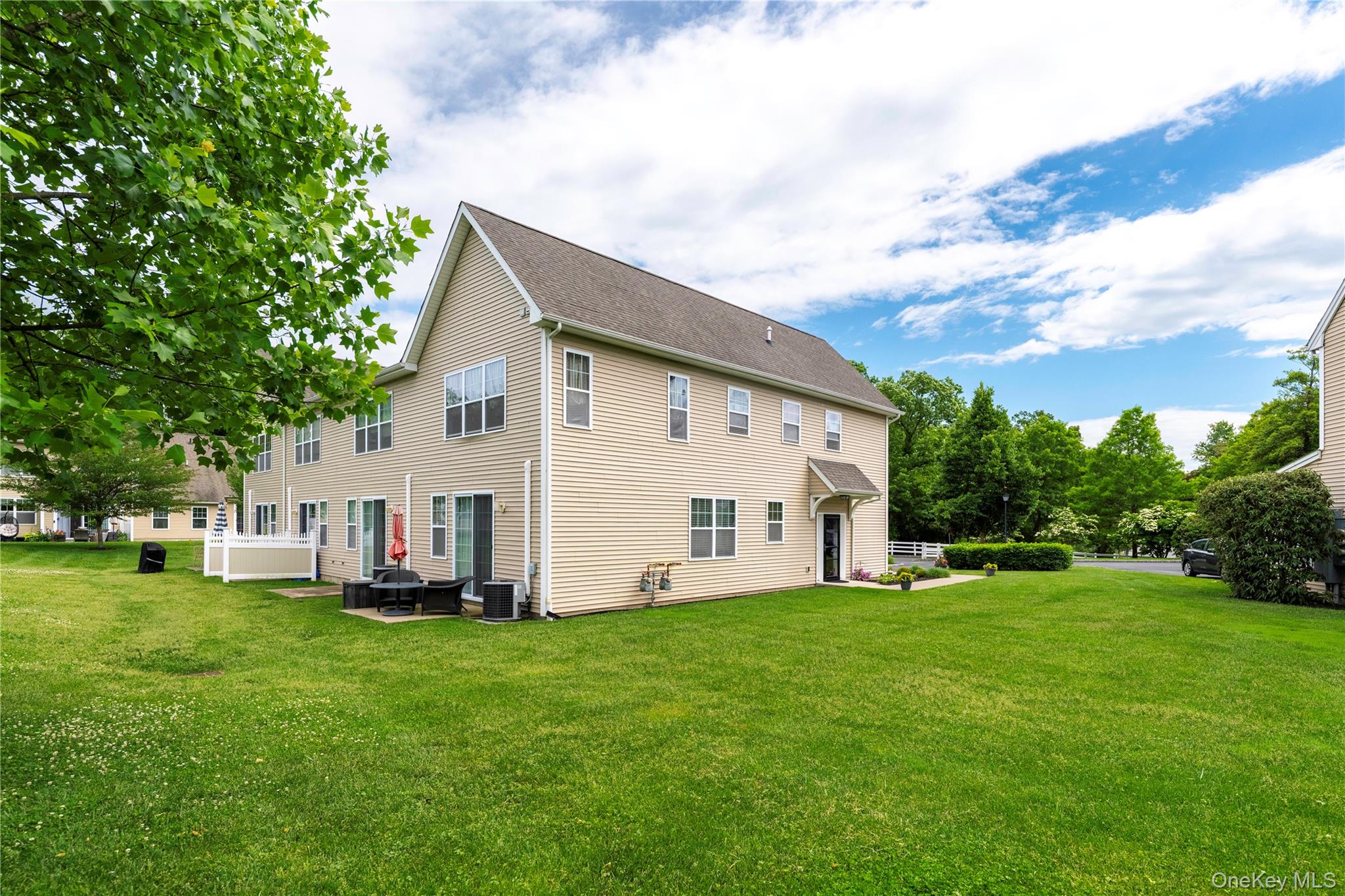 1 Halley Court Property Photo 18