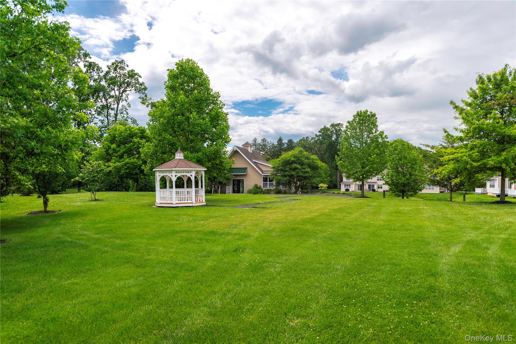 1 Halley Court Property Photo 21