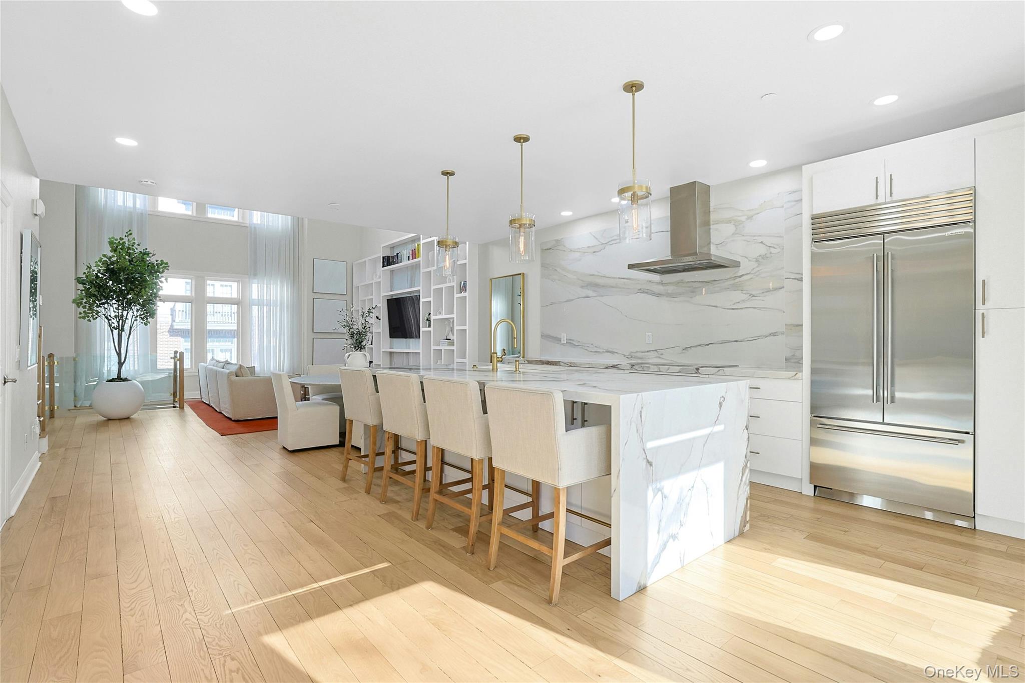 56 1st Street L4 Property Photo 1