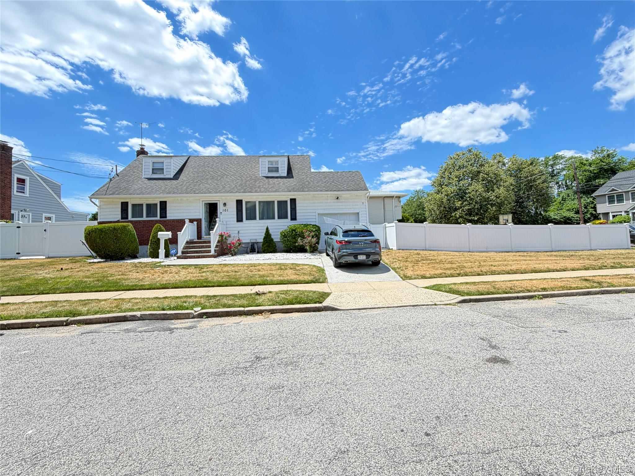 101 Sagamore Street Property Photo 2