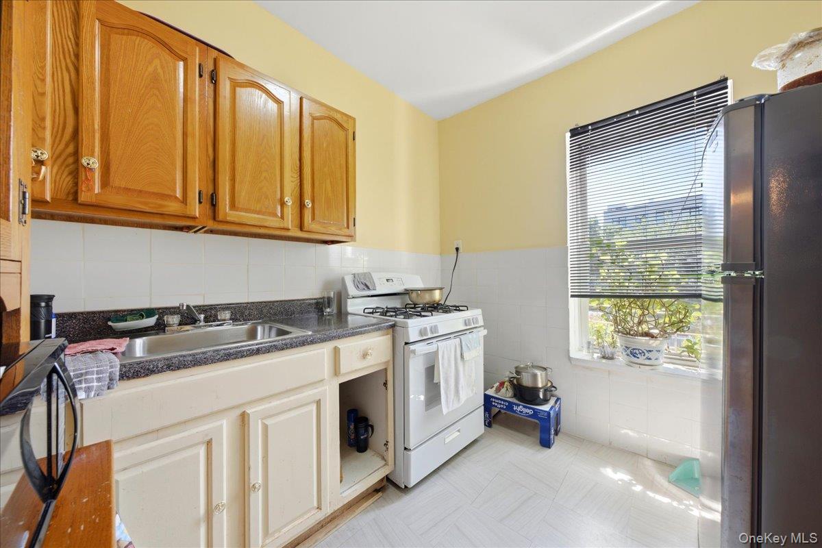 3312 Avenue D Property Photo 13