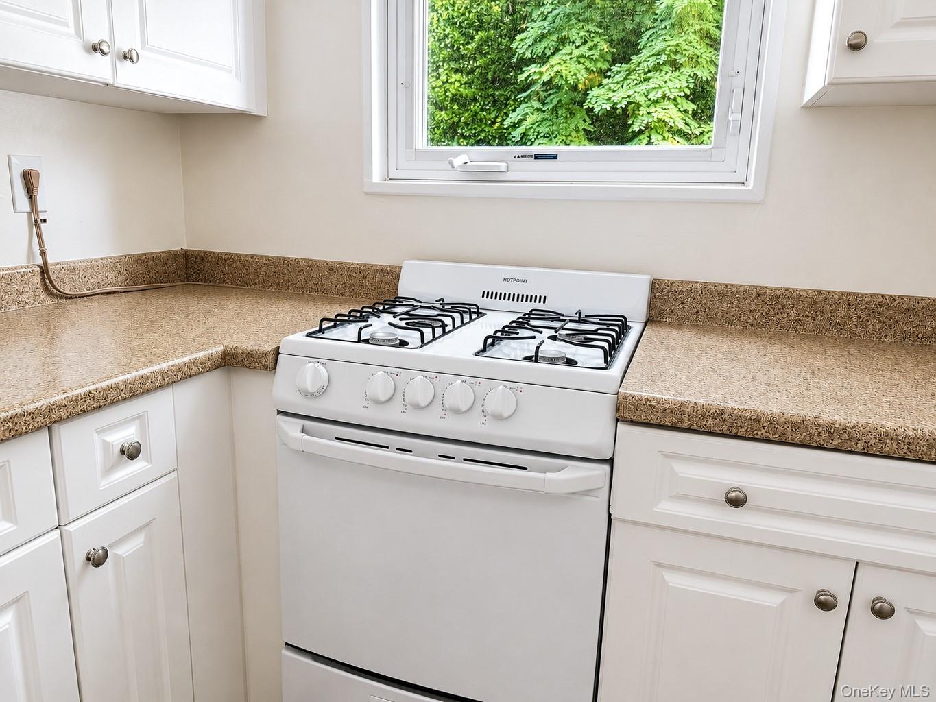 28 Oregon Avenue A Property Photo 14