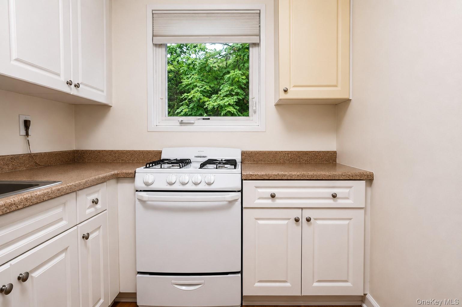 28 Oregon Avenue A Property Photo 19