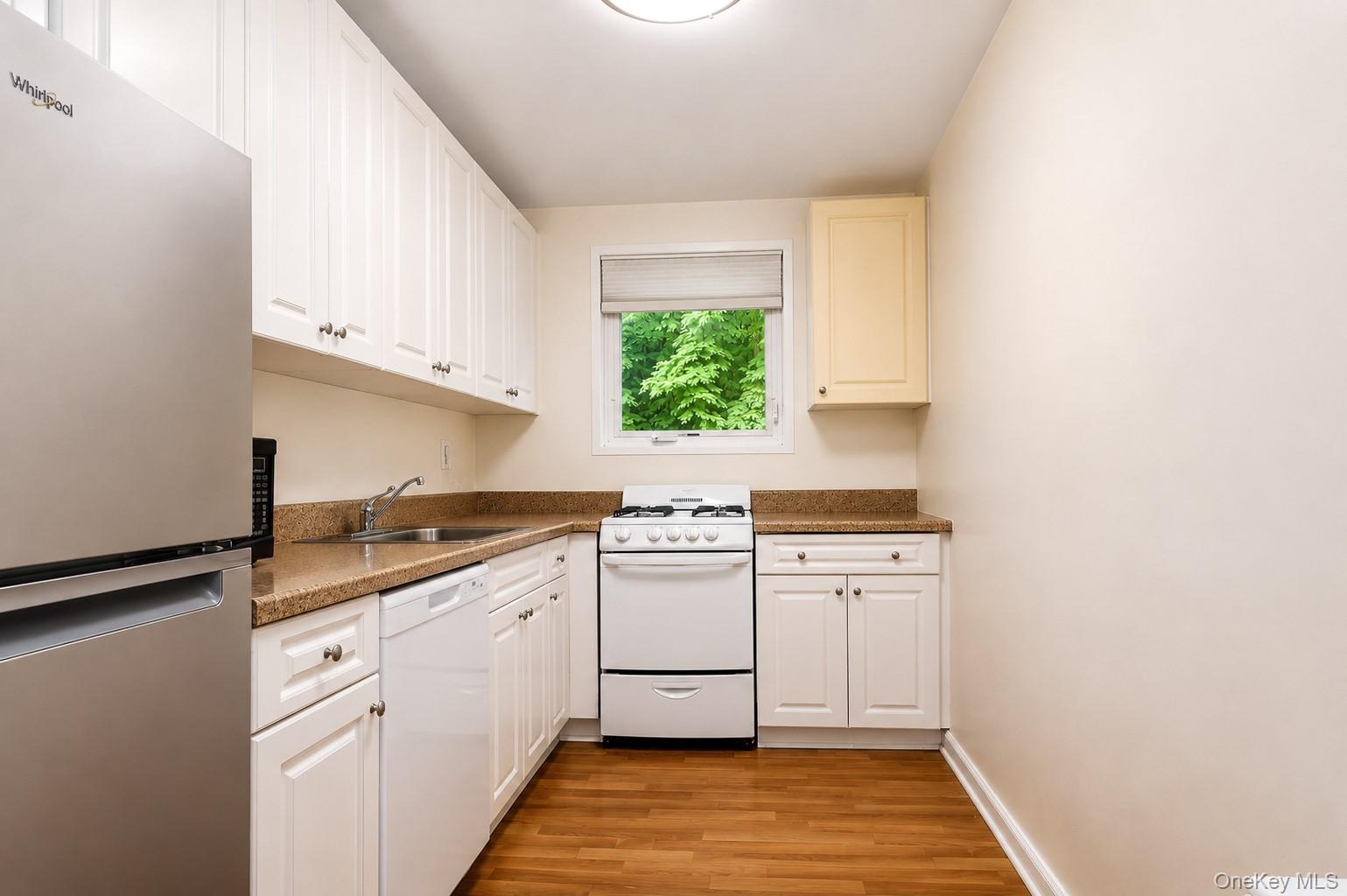 28 Oregon Avenue A Property Photo 21