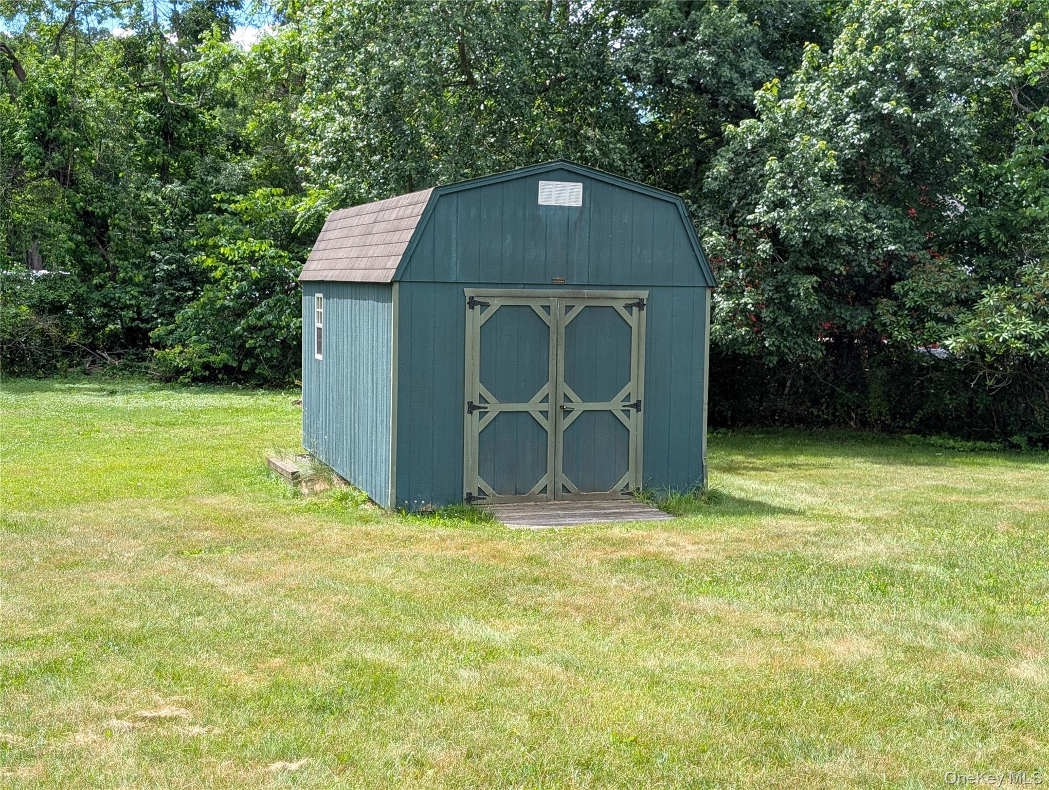 11 Kevin Court Property Photo 11