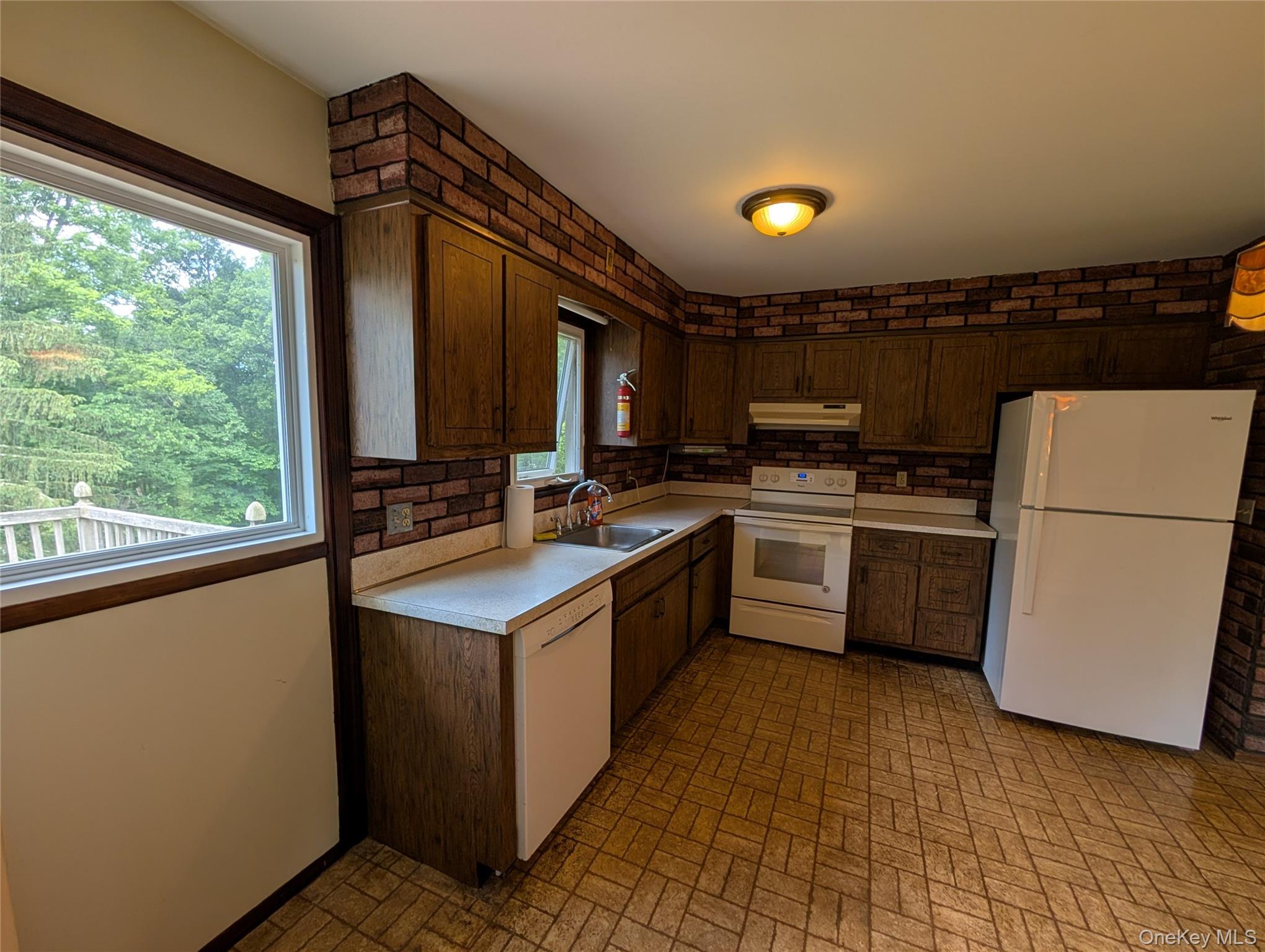 11 Kevin Court Property Photo 18