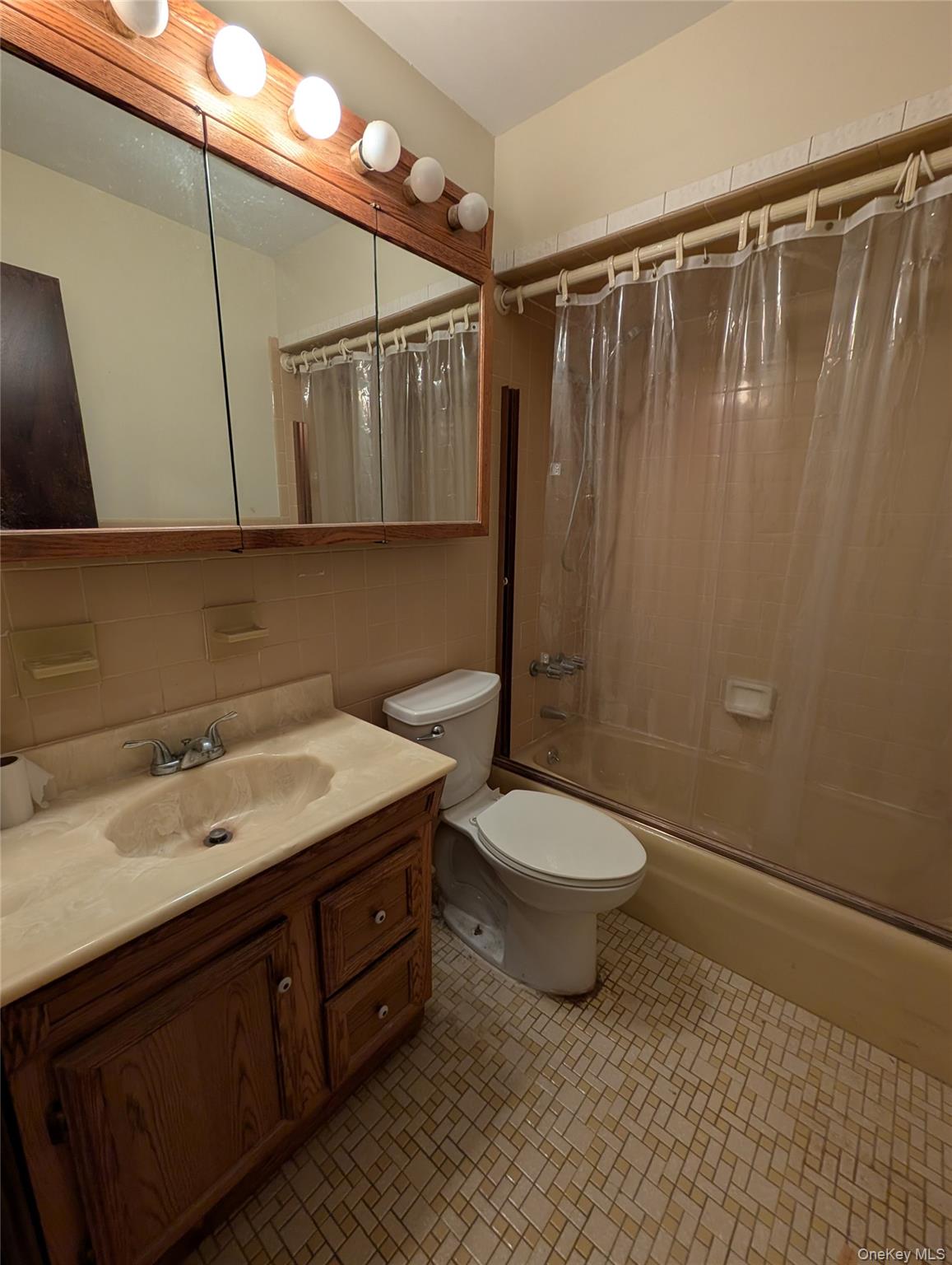 11 Kevin Court Property Photo 28