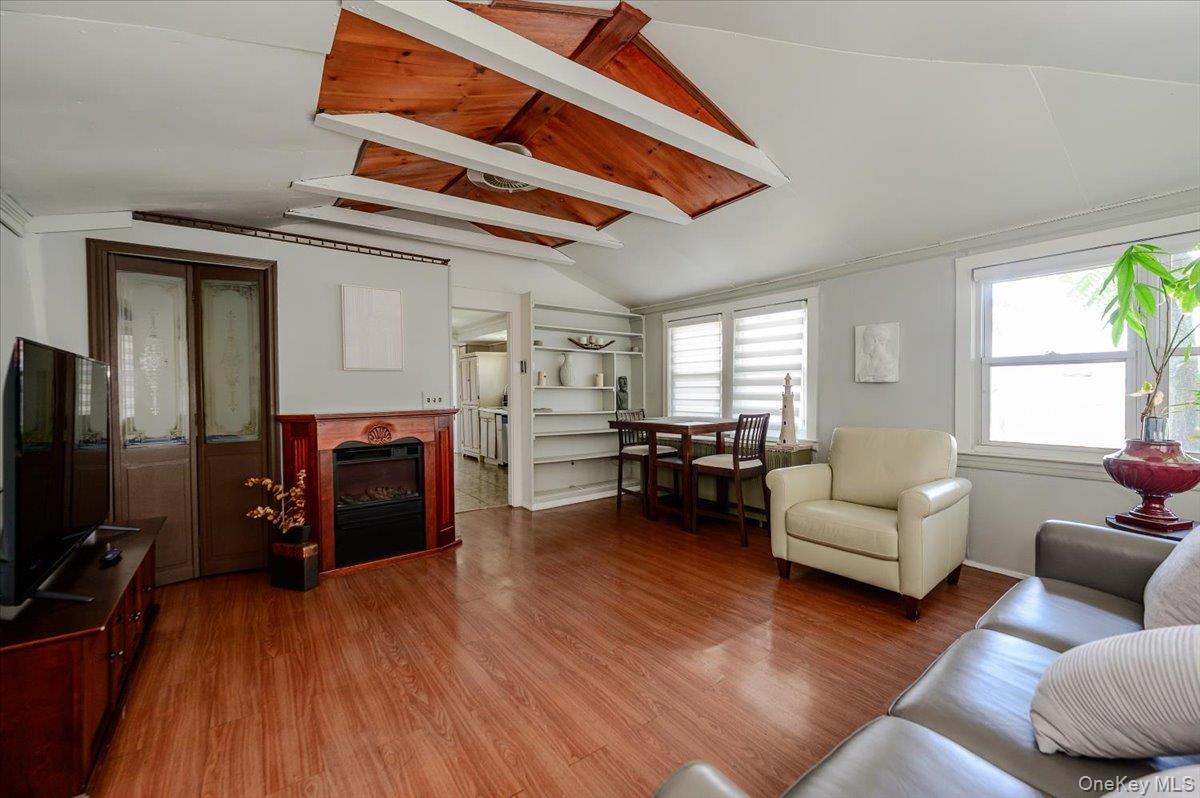 47d Edgewater Park 47d Property Photo 2