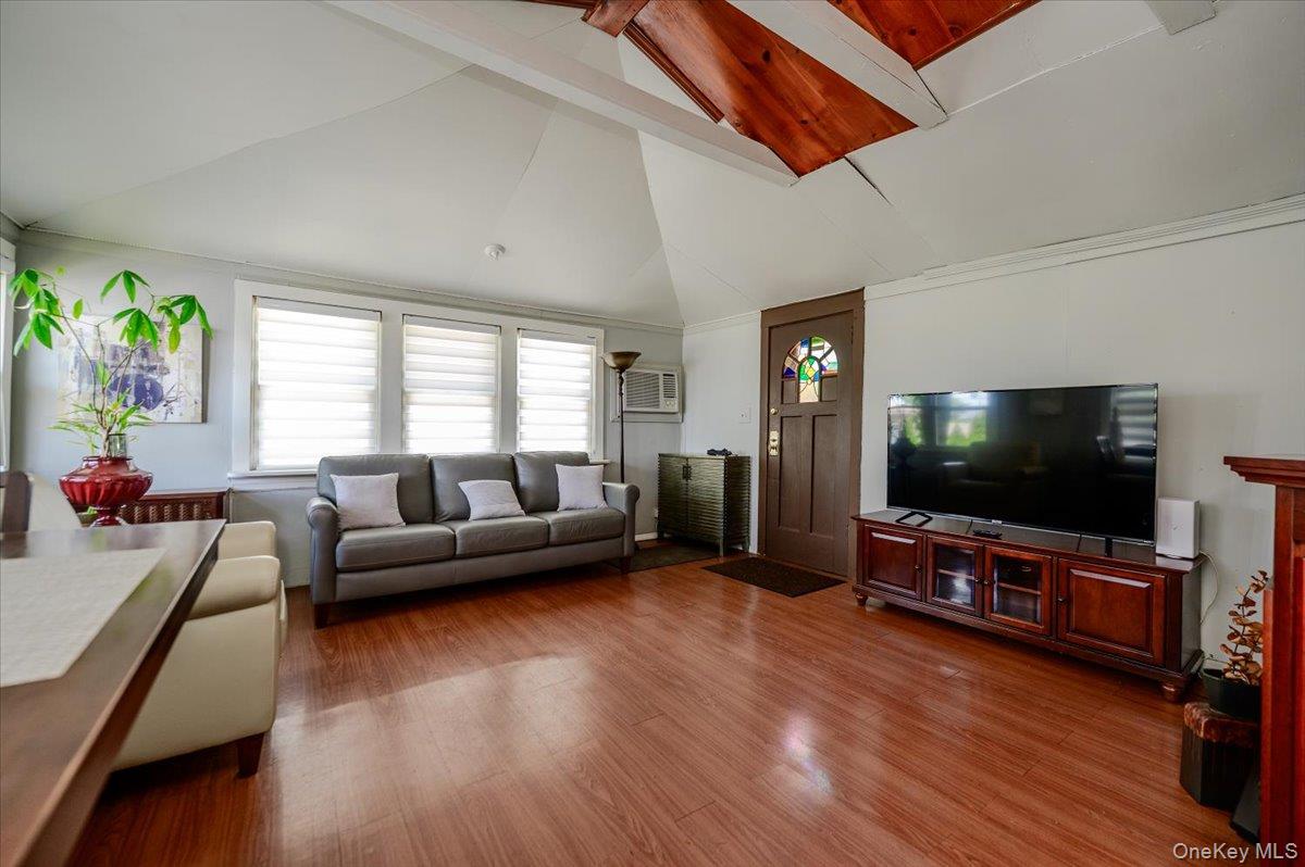 47d Edgewater Park 47d Property Photo 3