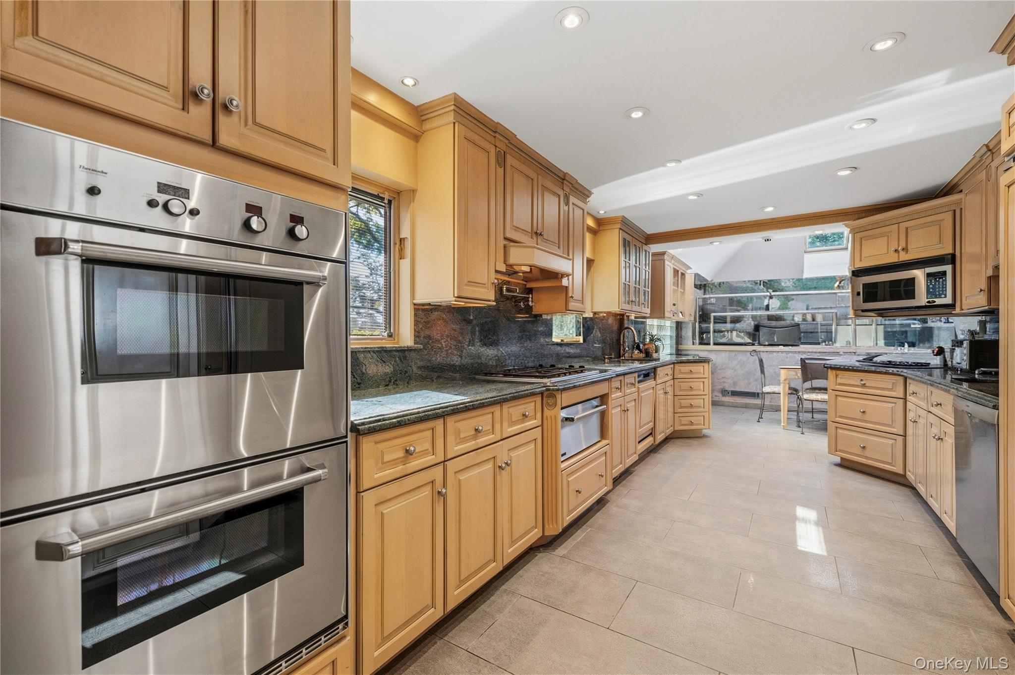 122 Lawrence Avenue Property Photo 10