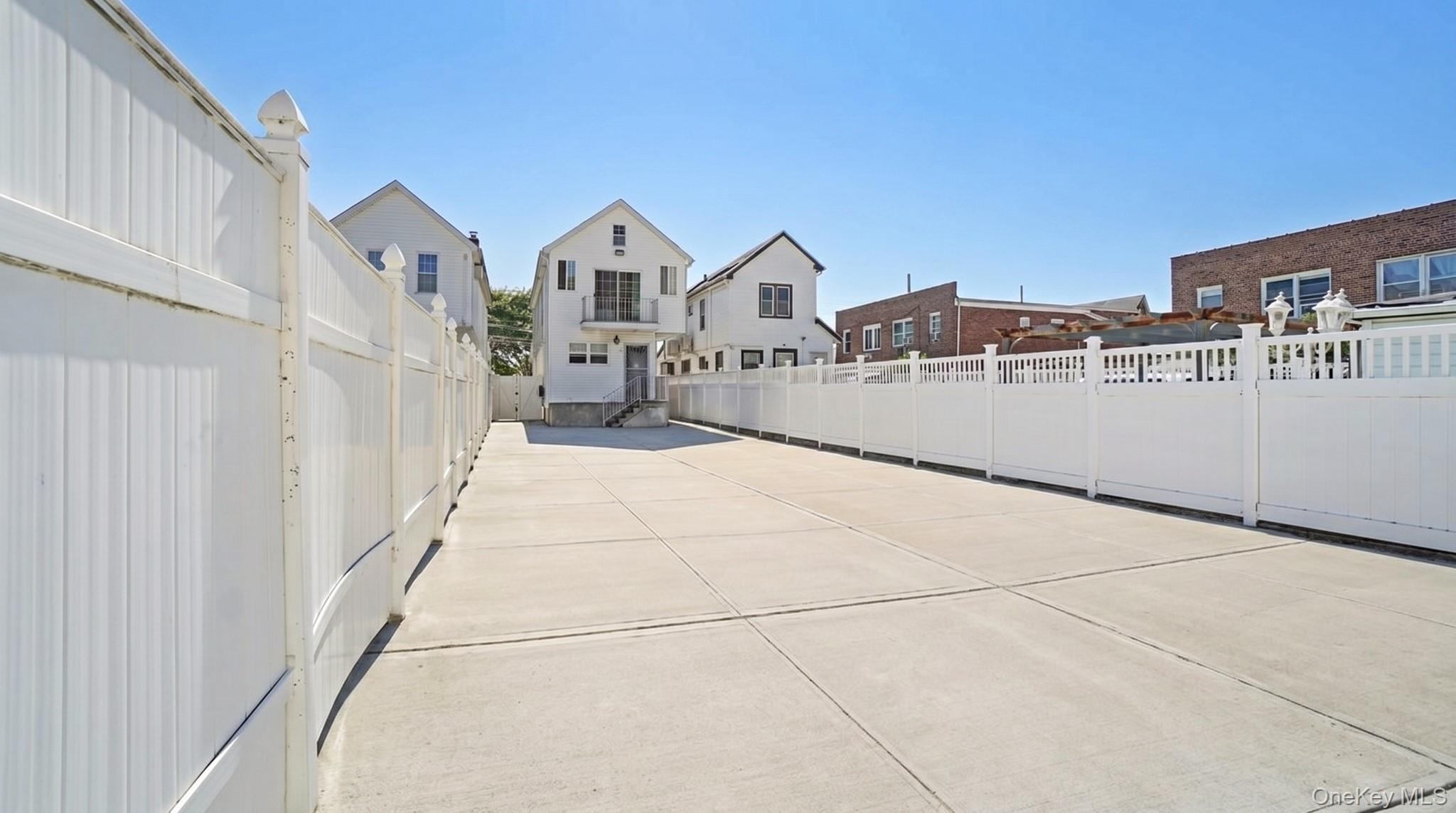99-13 215th Street Property Photo 15