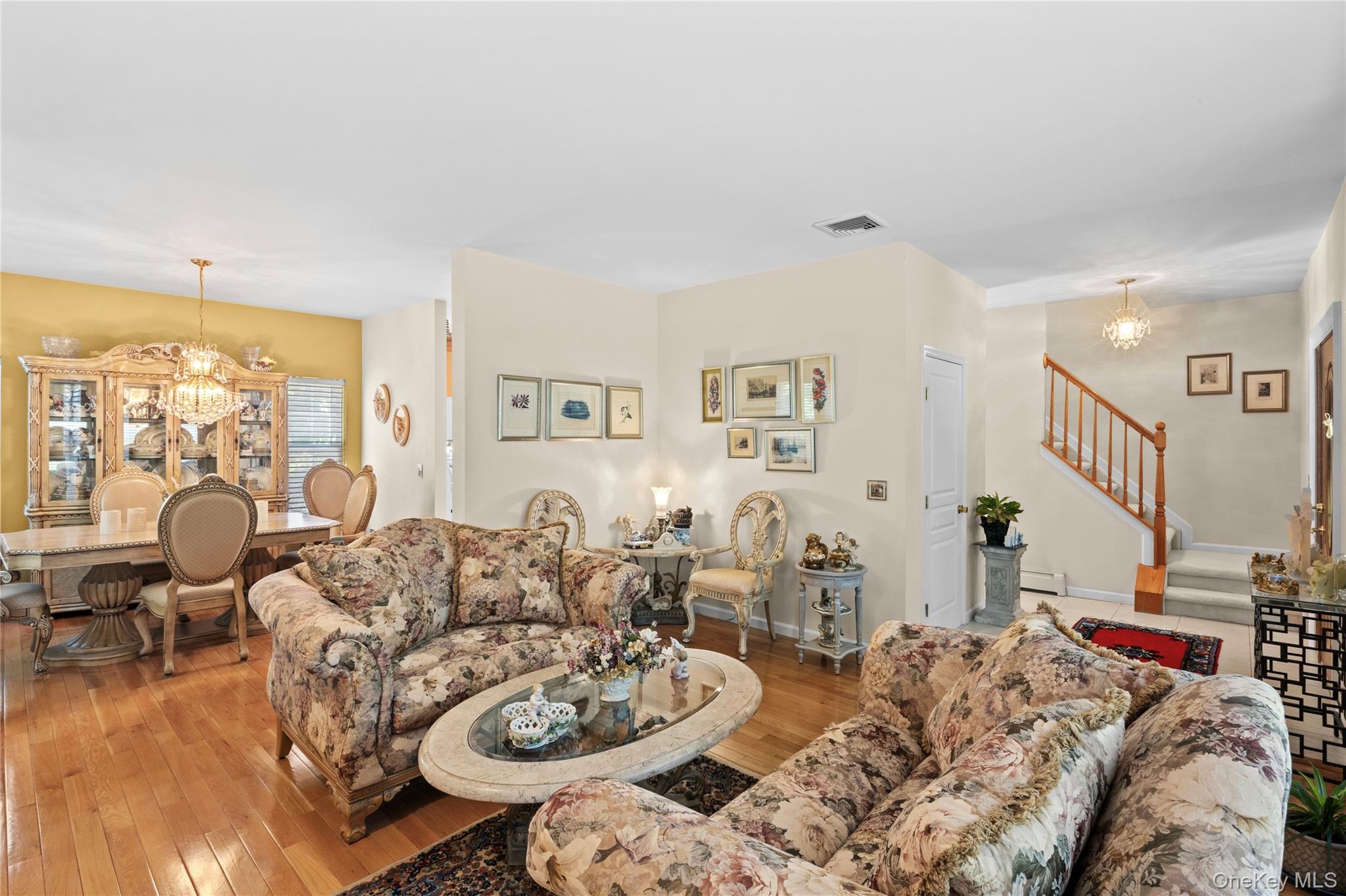 67 Oak Street Property Photo 4