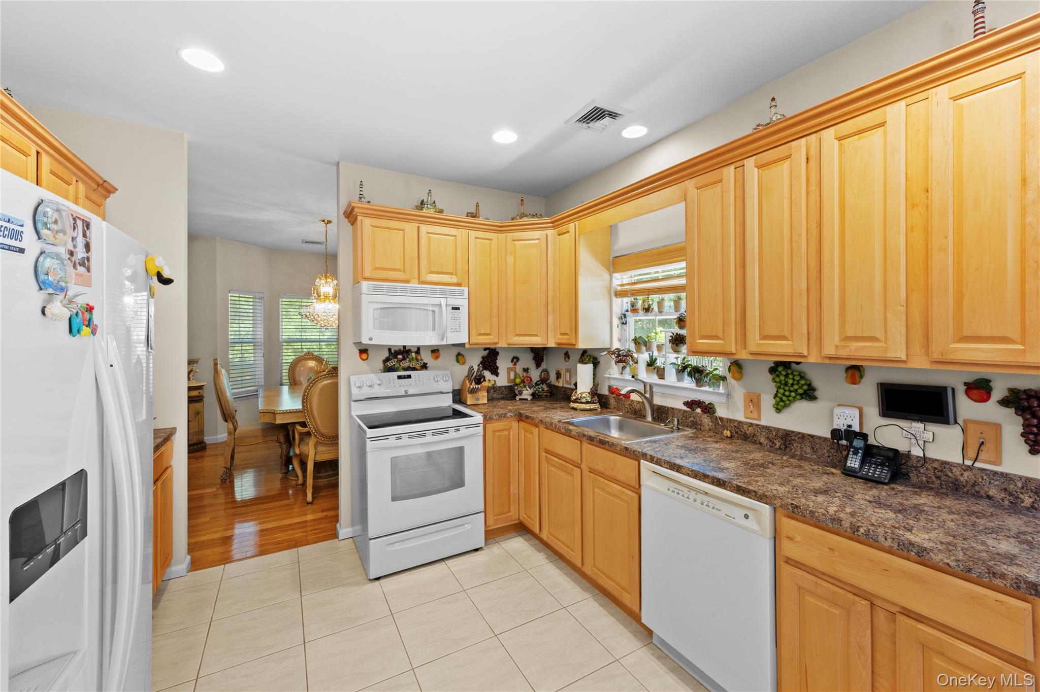 67 Oak Street Property Photo 12