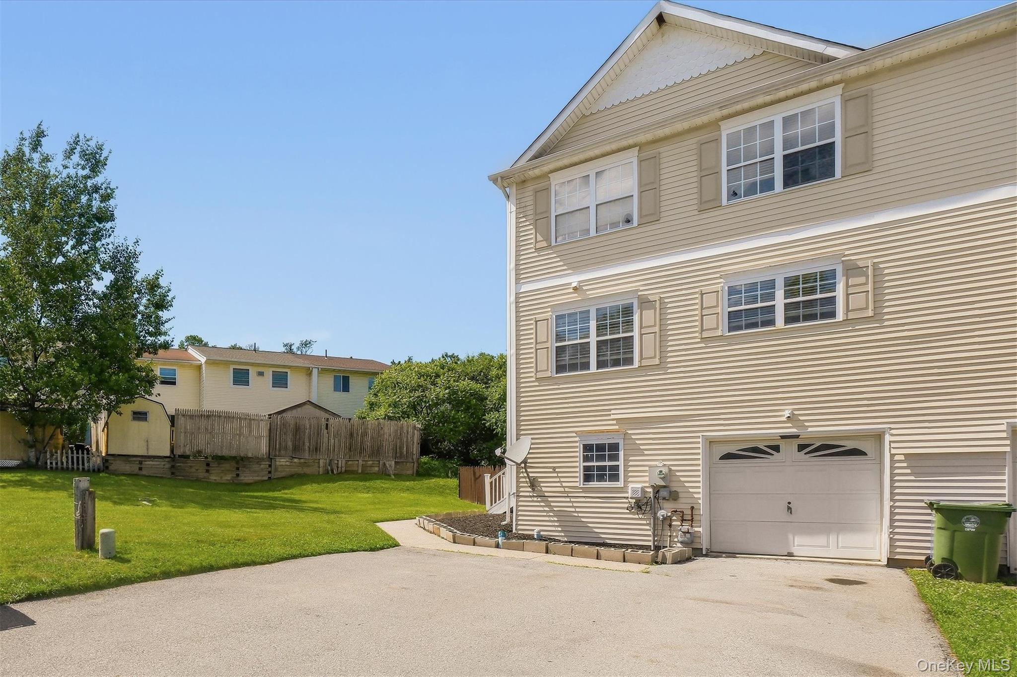 70 Peach Place Property Photo 6