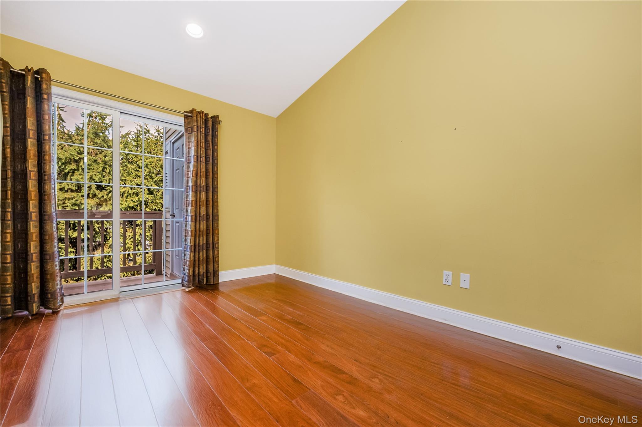 1132 Willow Lane 1131 Property Photo 16
