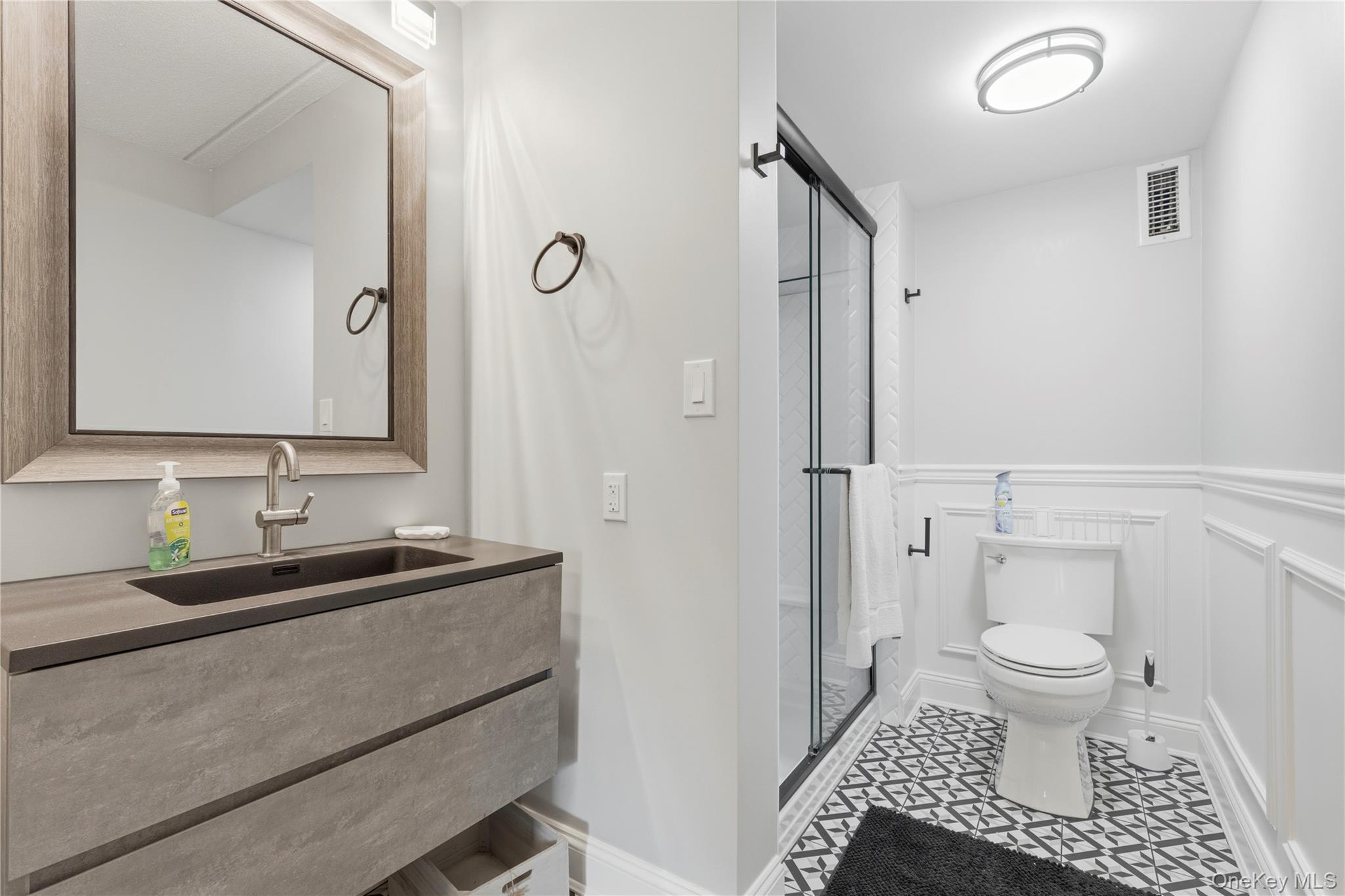 750 W Broadway 3p Property Photo 16