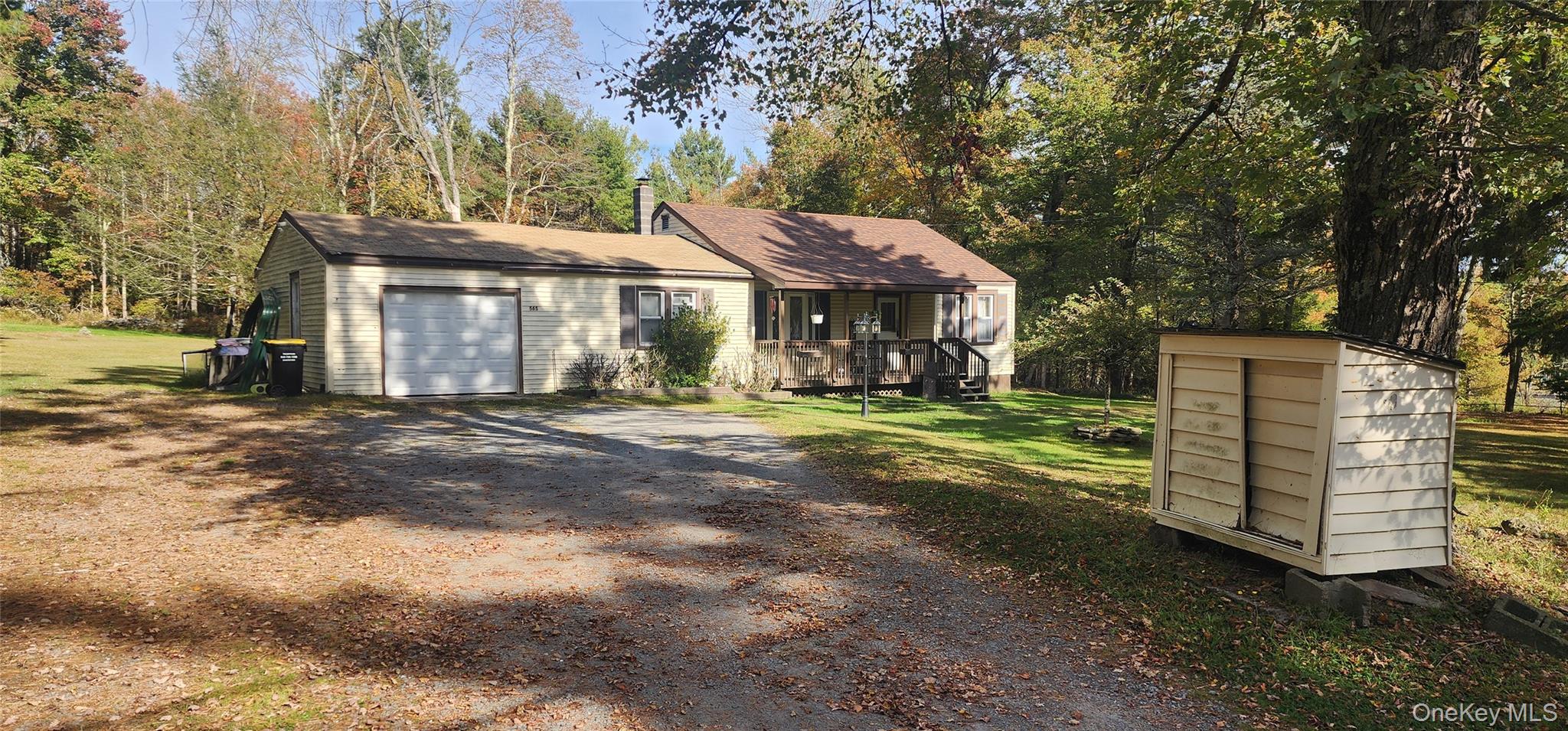 565 Cold Spring Road Property Photo 3