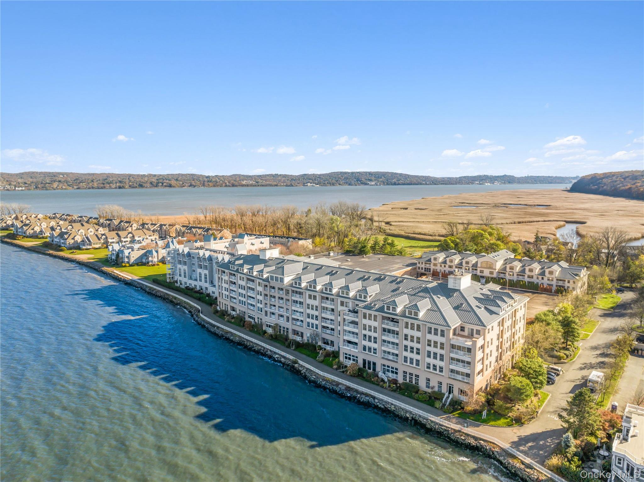 401 Harbor Cove Property Photo 1