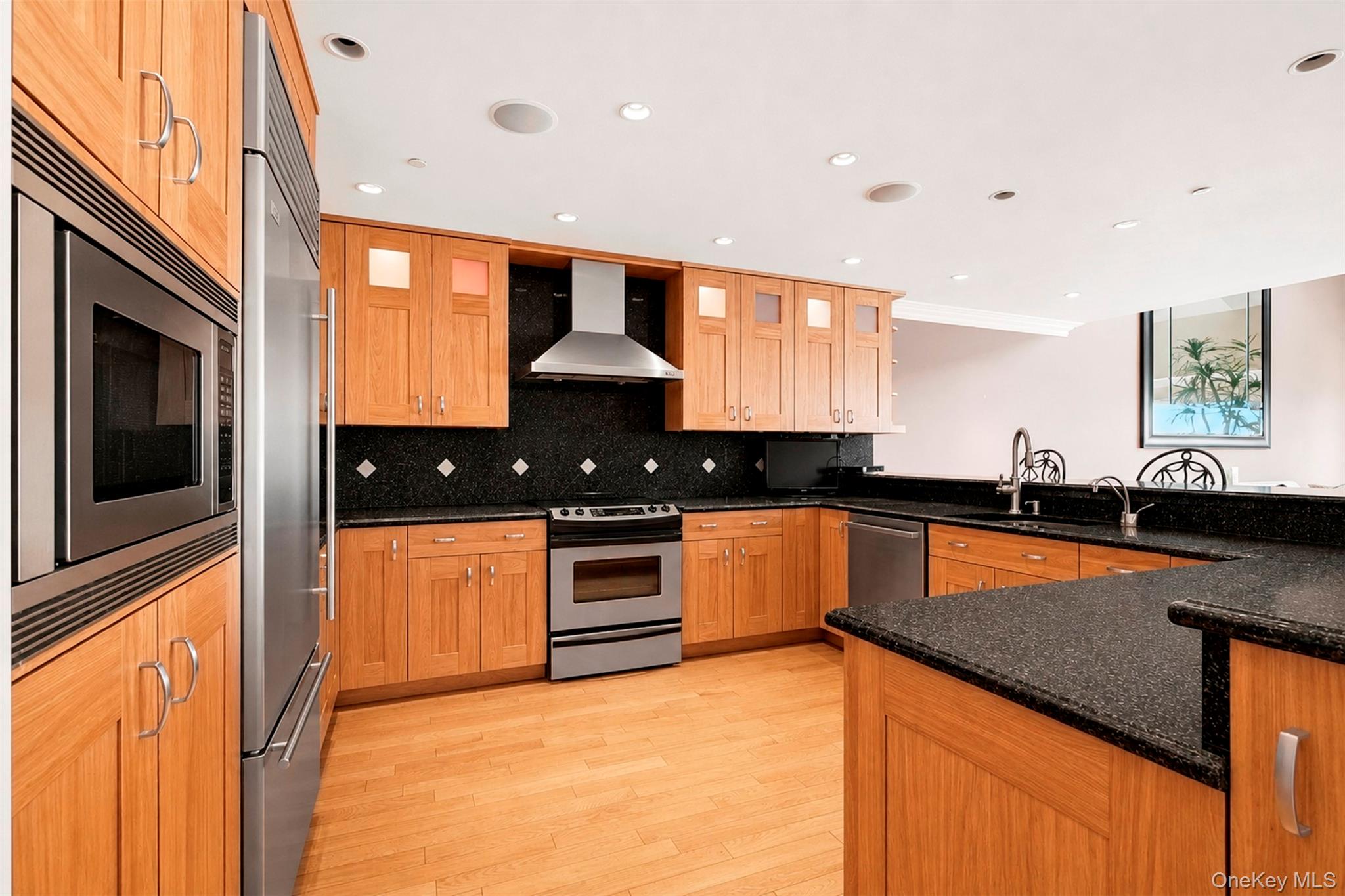 401 Harbor Cove Property Photo 12
