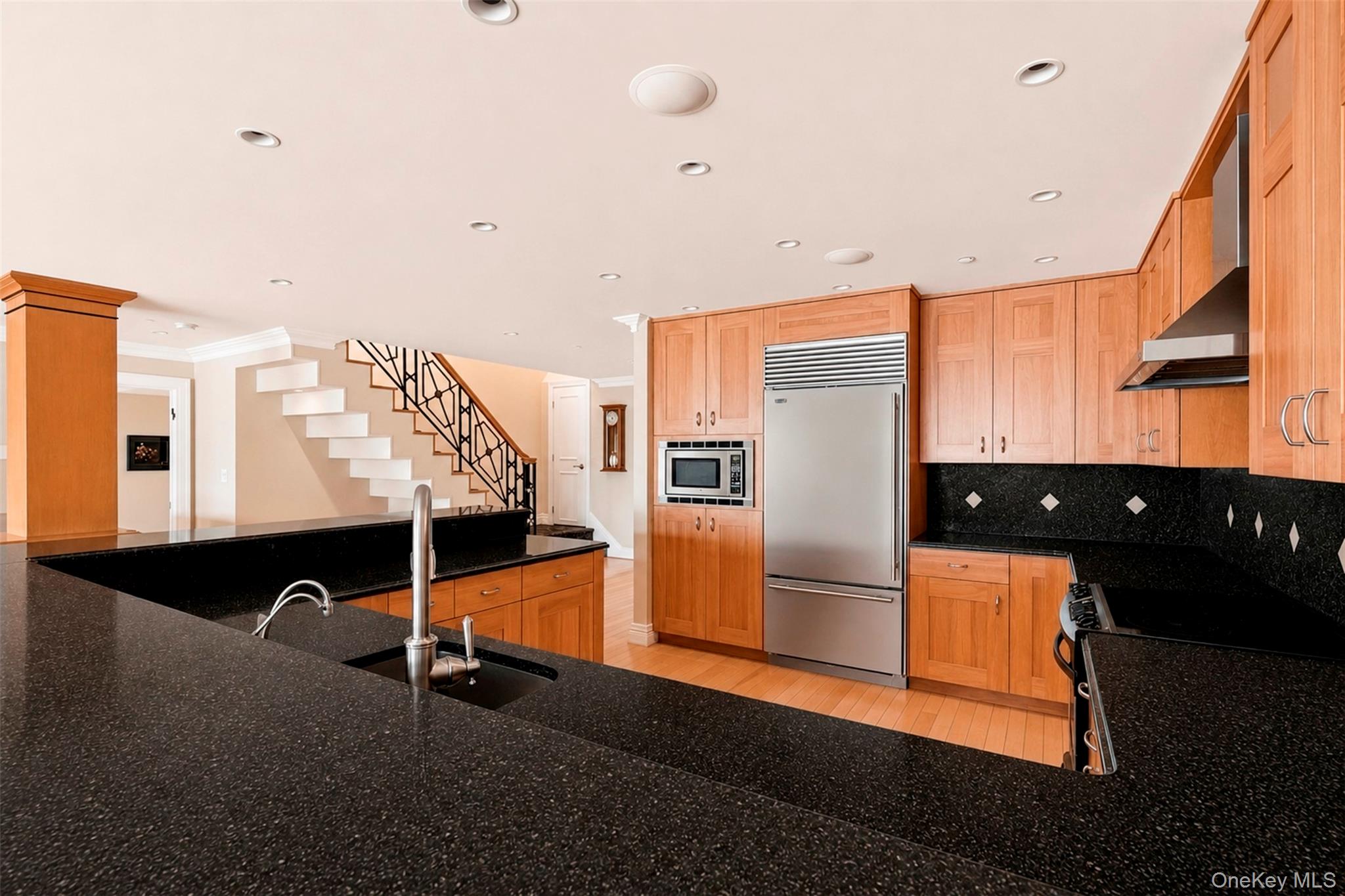 401 Harbor Cove Property Photo 14