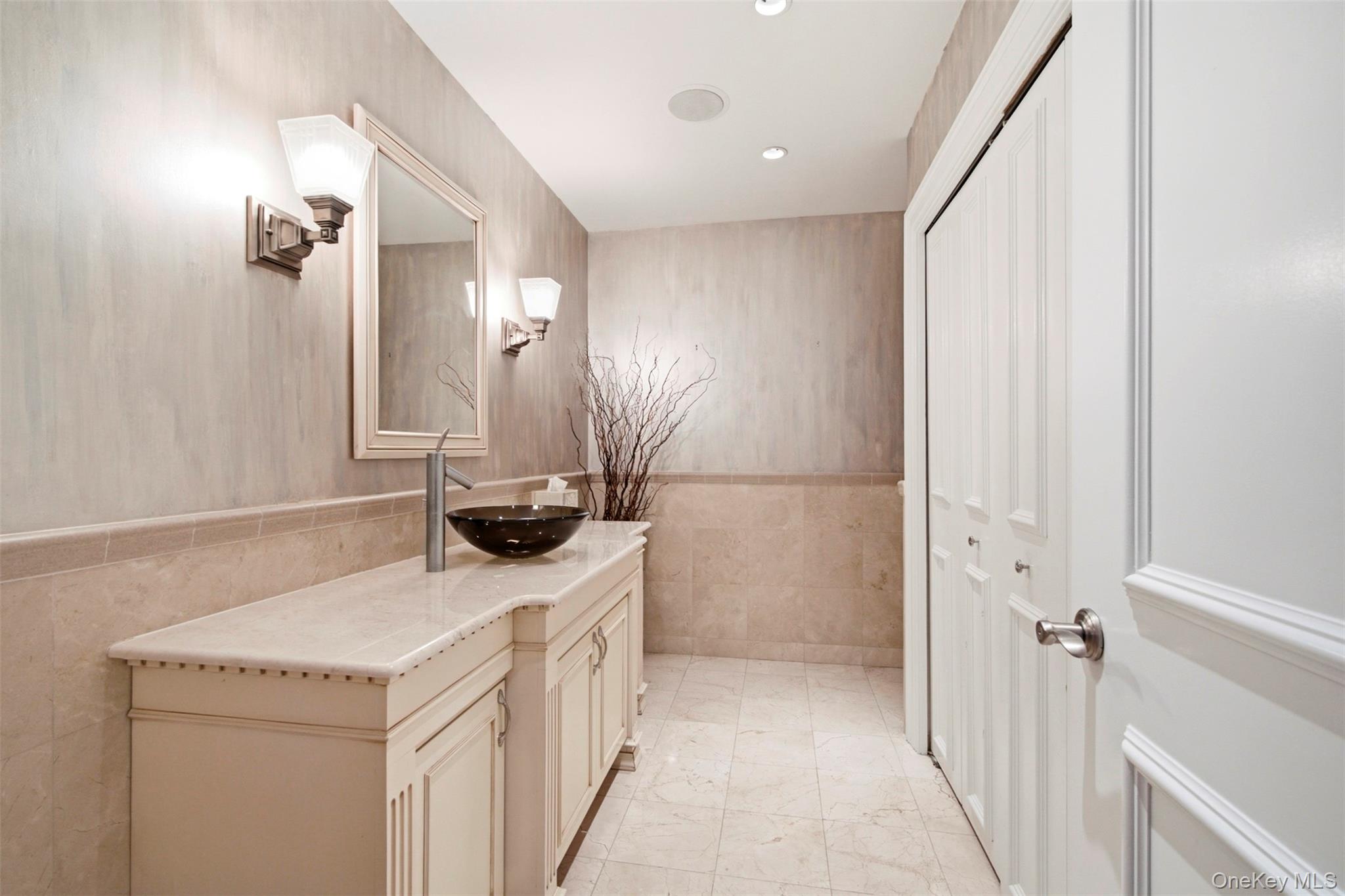401 Harbor Cove Property Photo 15