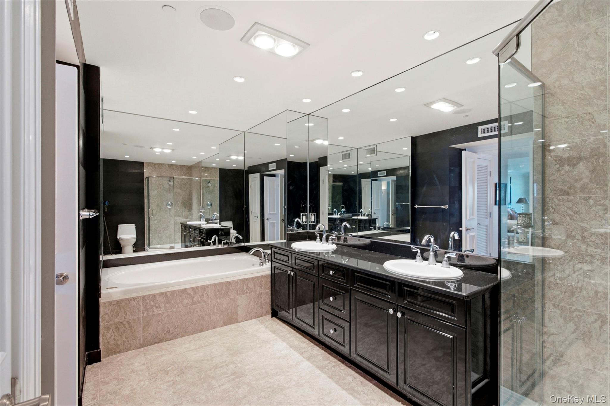 401 Harbor Cove Property Photo 19