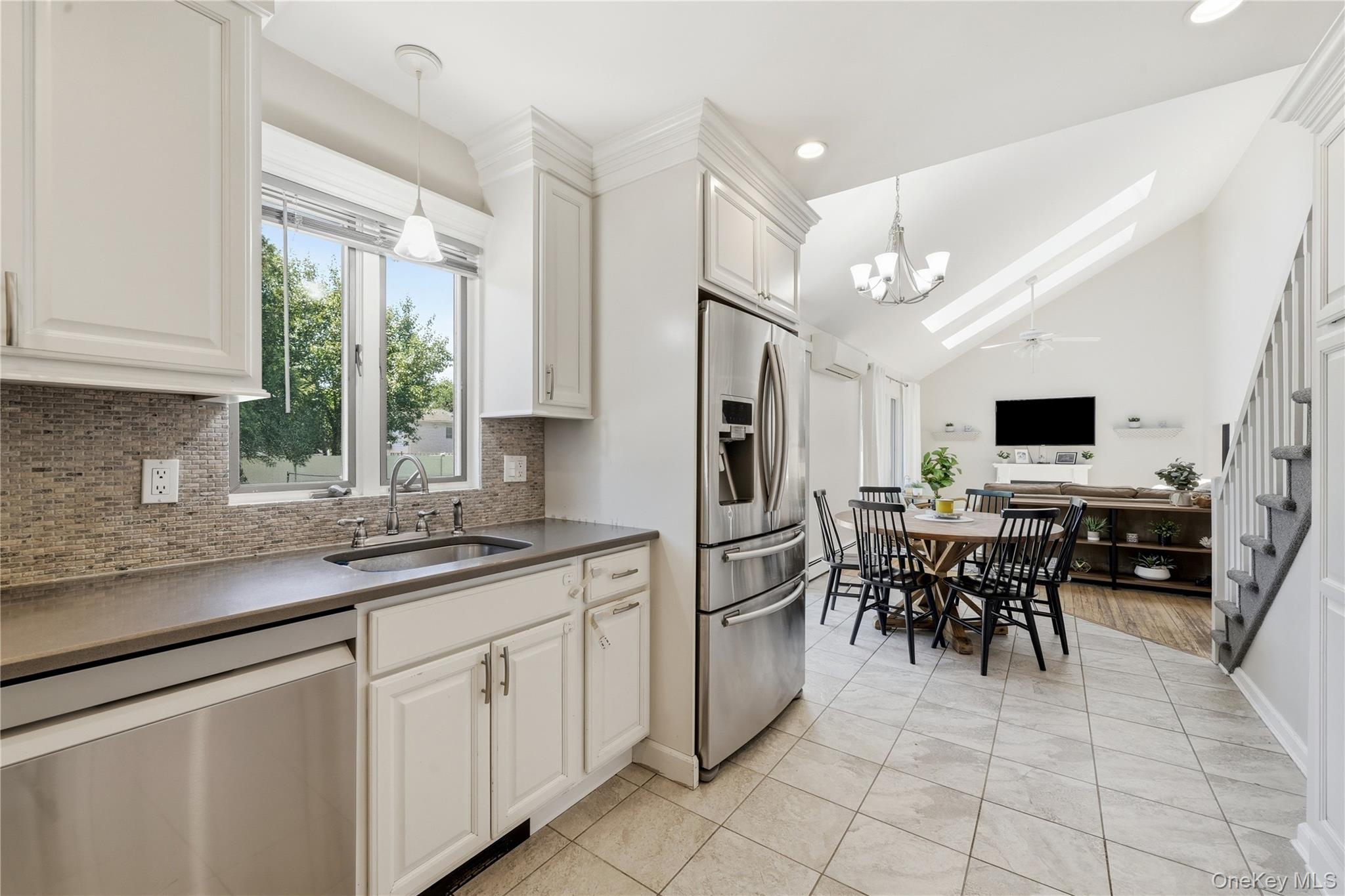 634 Morrison Street Property Photo 10