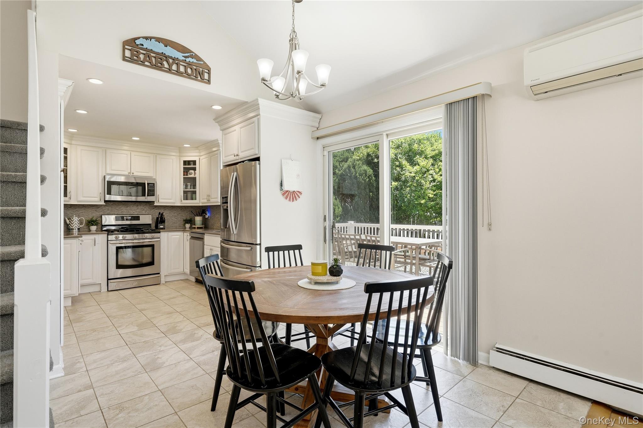 634 Morrison Street Property Photo 12