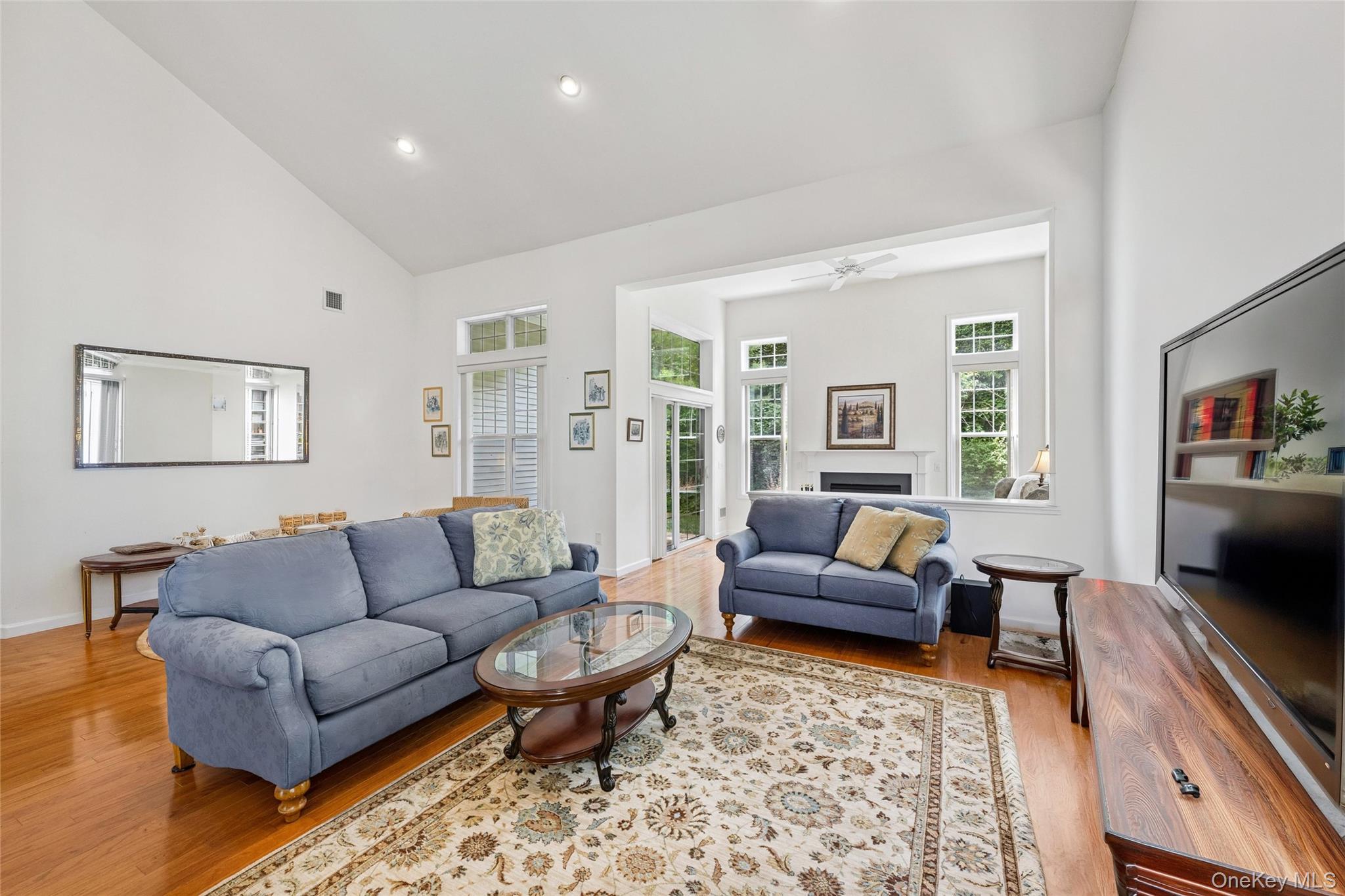176 Melody Court Property Photo 8