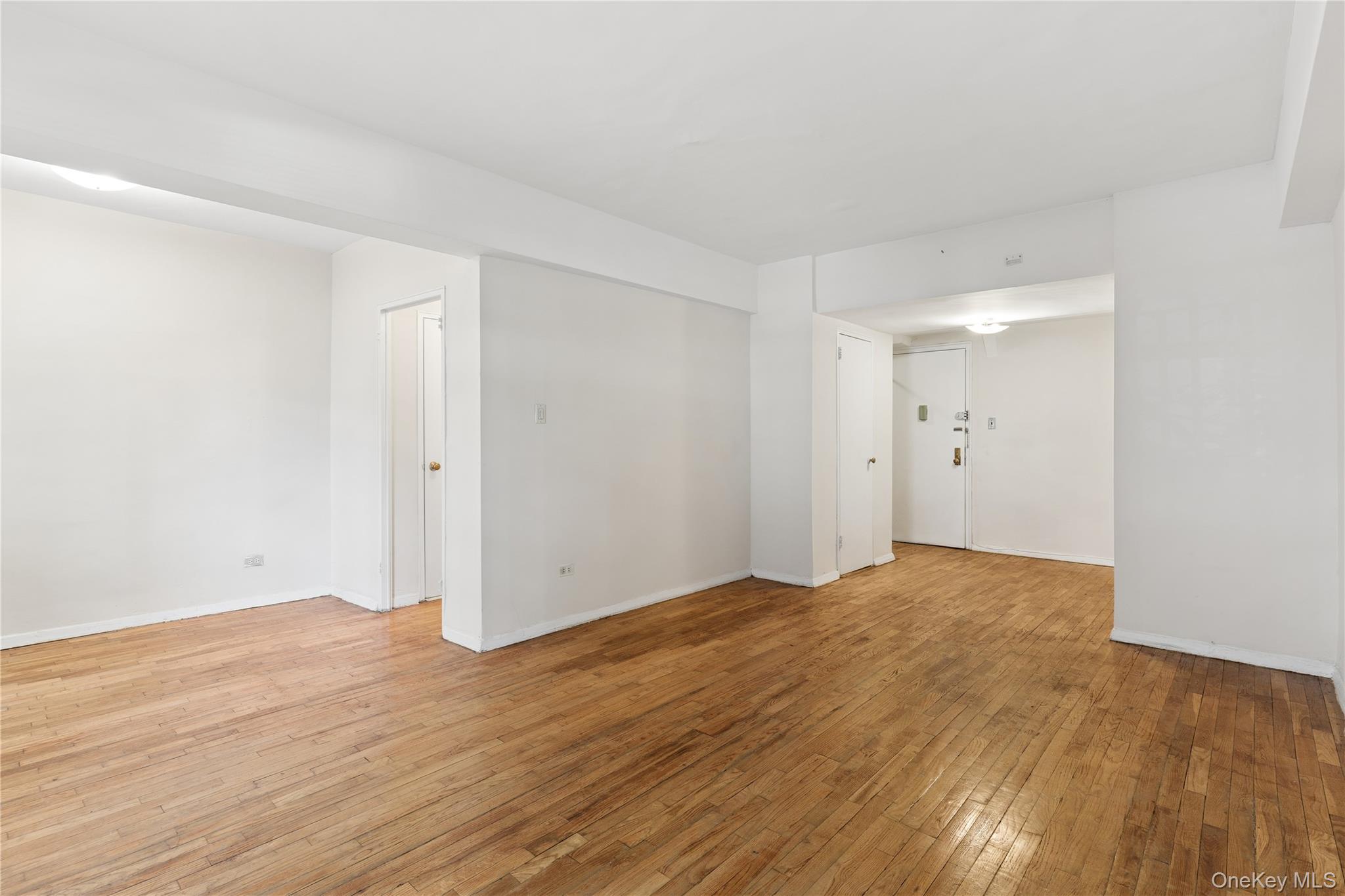 71-40 112th Street 106 Property Photo 3