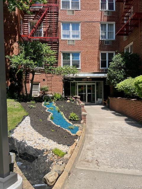 15105 Cross Island Parkway 1d Property Photo 3